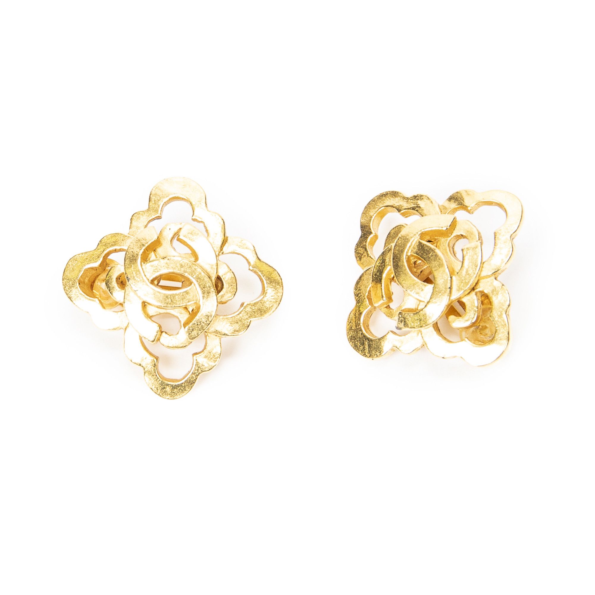 Chanel CC Floral-Shaped Clip On Earrings Size ONE SIZE - 1 Thumbnail