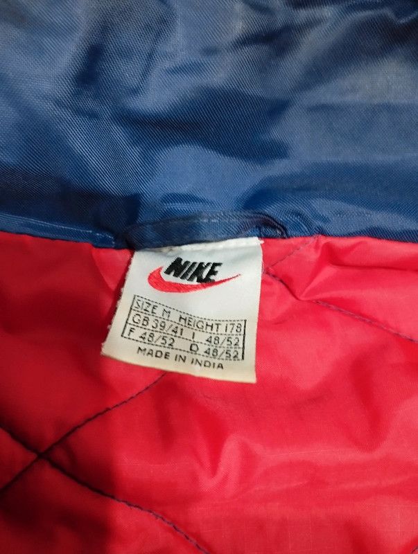 Nike Nike vintage 90s jacket retro size M navy Size US M / EU 48-50 / 2 - 8 Thumbnail