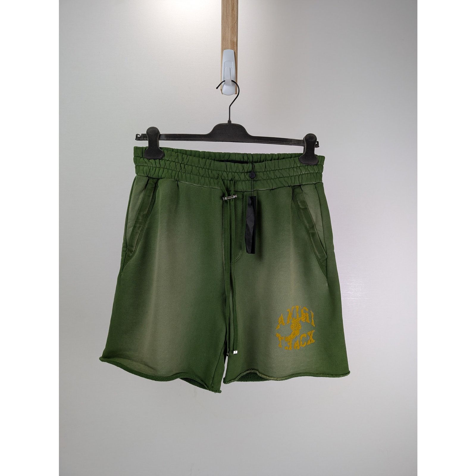 Amiri o1rshd1 Amiri Track Shorts in Green Size US 34 / EU 50 - 1 Thumbnail