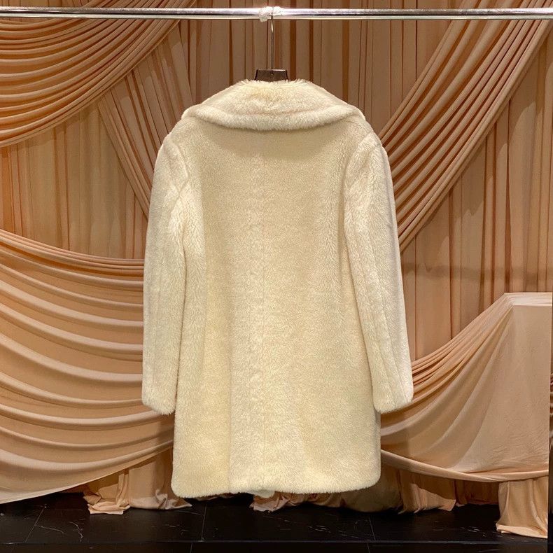 Max Mara Max Mara Hot White Short Little Teddy Coat Size XXL / US 16-18 / IT 52-54 - 2 Thumbnail