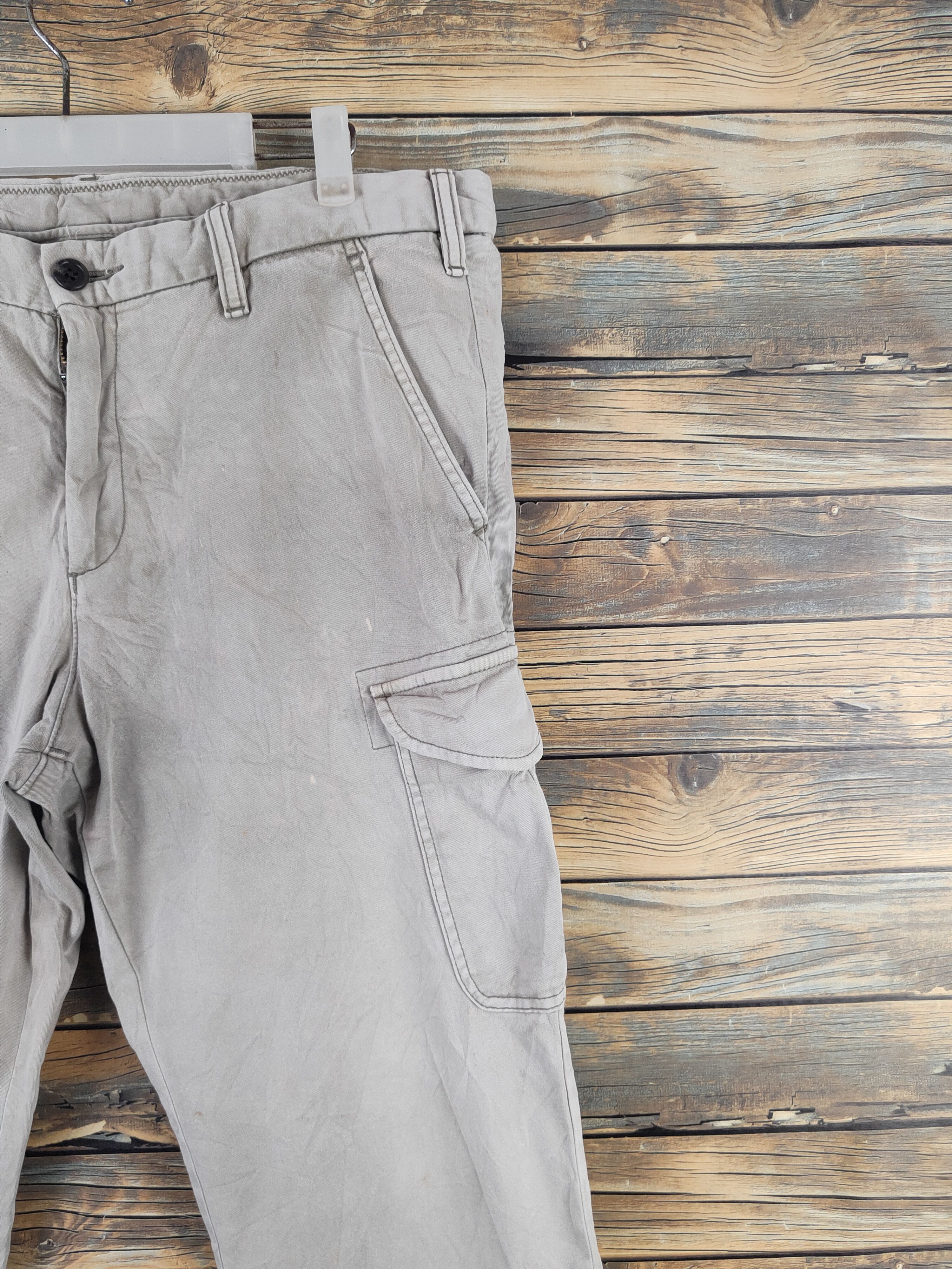 Japanese Brand Uniqlo Beige Multipocket Tactical Cargo Pants #W2195 Size US 35 - 5 Thumbnail