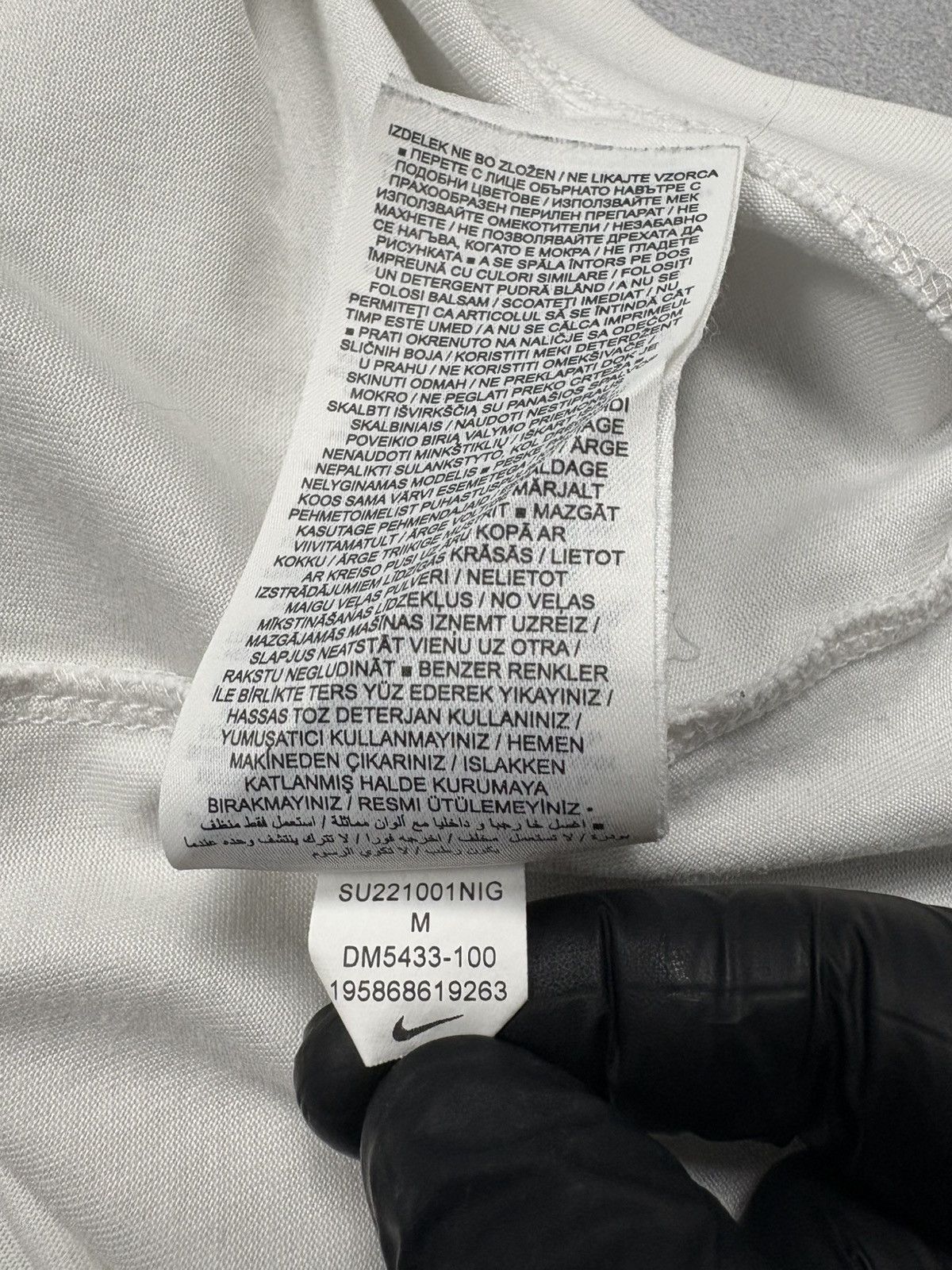 Nike Nike Trail Find Some Run To Look Up Graphic T-Shirt Outdoor Size US M / EU 48-50 / 2 - 16 Thumbnail