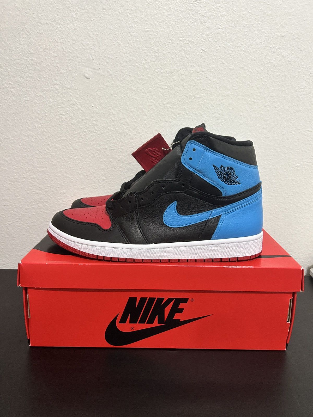 Jordan Brand Jordan 1 High Nc - Chi (women’s) Size US 10.5 / EU 43-44 - 1 Thumbnail