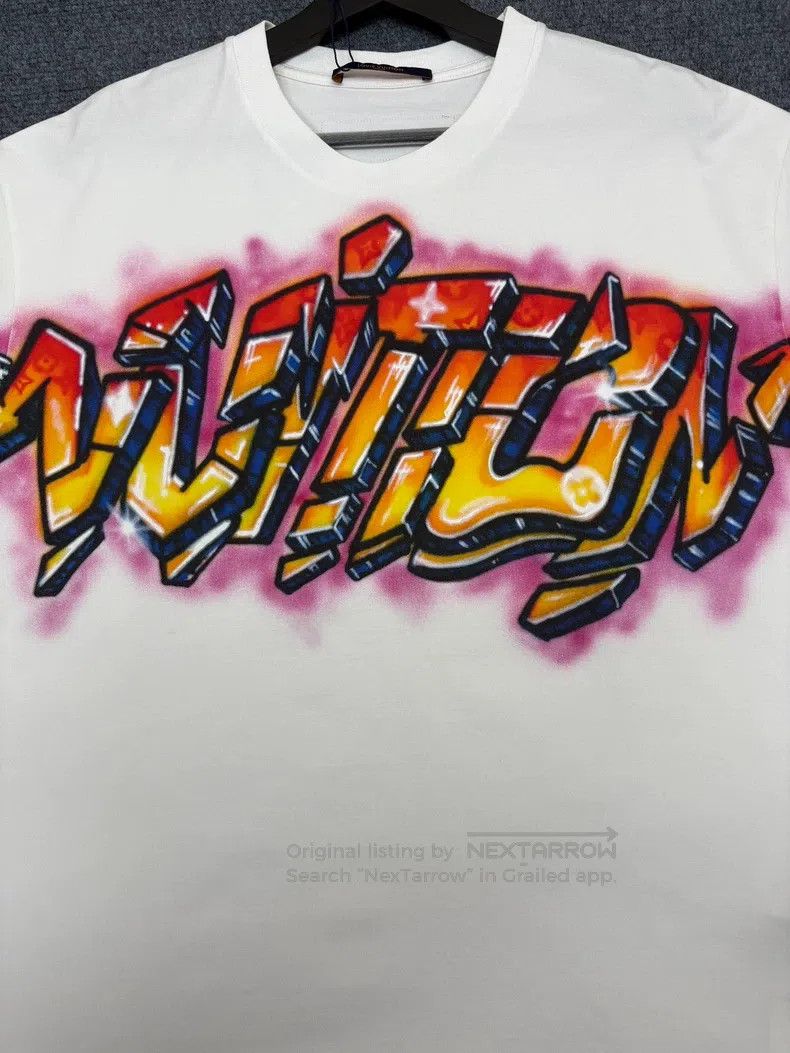 Louis Vuitton Louis Vuitton Burst printed logo short sleeves Size US L / EU 52-54 / 3 - 4 Thumbnail