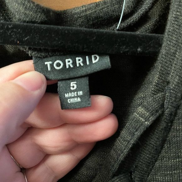 Torrid Torrid Foxy V-Neck Lace-Up Cold Shoulder Top size 5x Size 4XL / US 24-26 - 3 Thumbnail