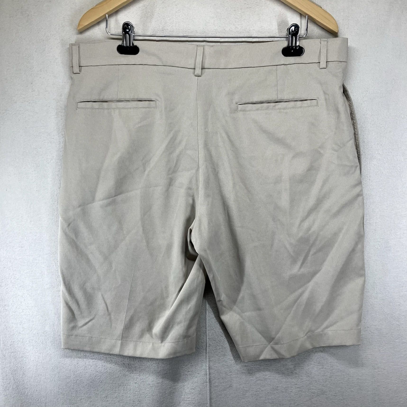 Vintage Walter Hagen Essentials Golf Shorts Men’s 36 (37x10) Light Khaki Stretch Size US 36 / EU 52 - 2 Thumbnail