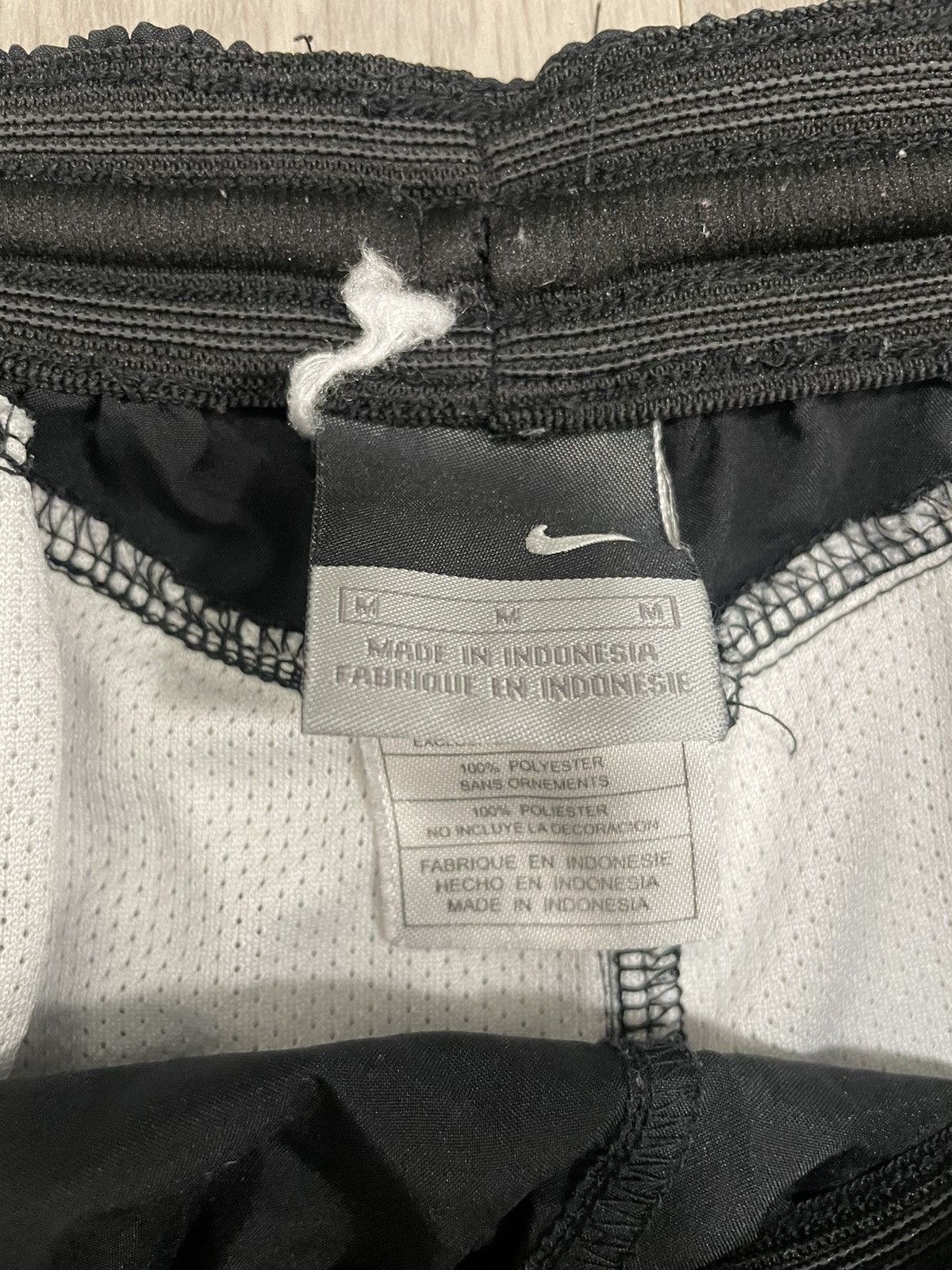 Nike × Vintage Vintage Nike Shorts Swoosh Size M Black Size US 32 / EU 48 - 8 Thumbnail