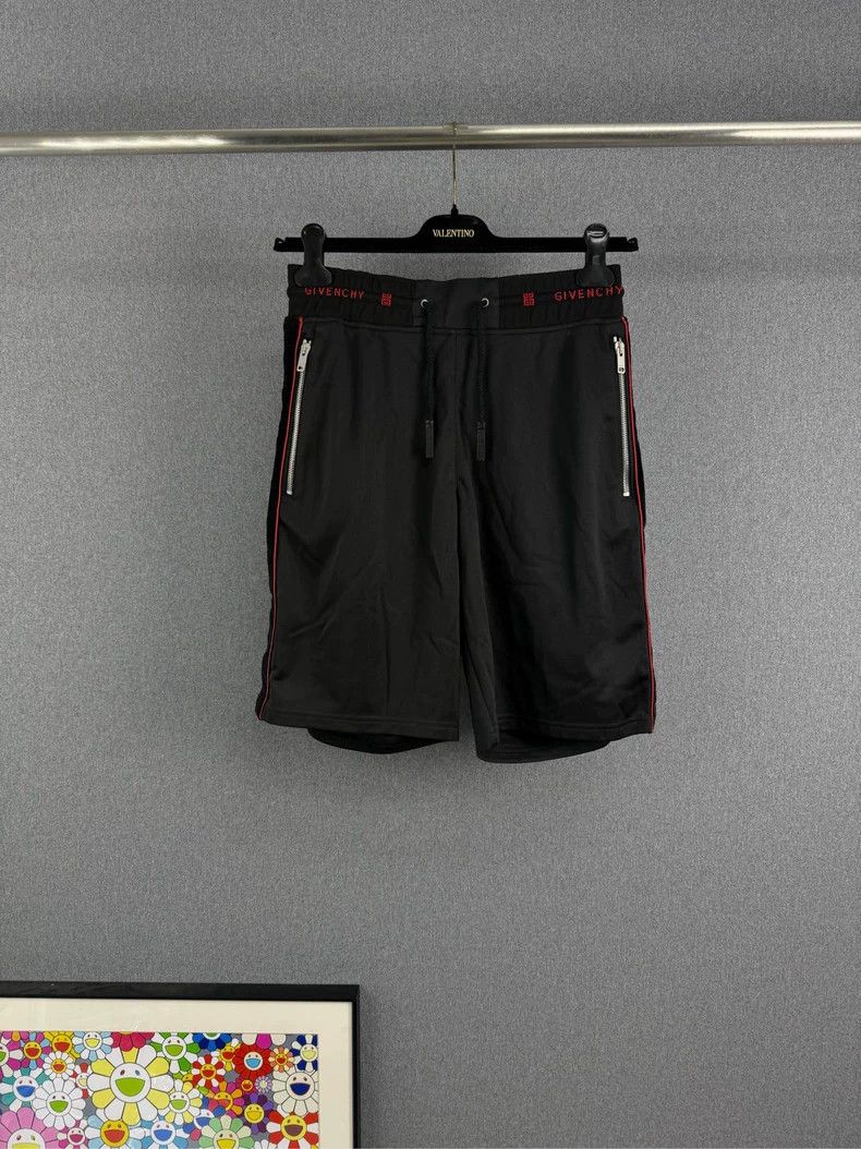 Givenchy Givenchy SizeM 4G Letter Logo Shorts Size US 29 - 1 Thumbnail