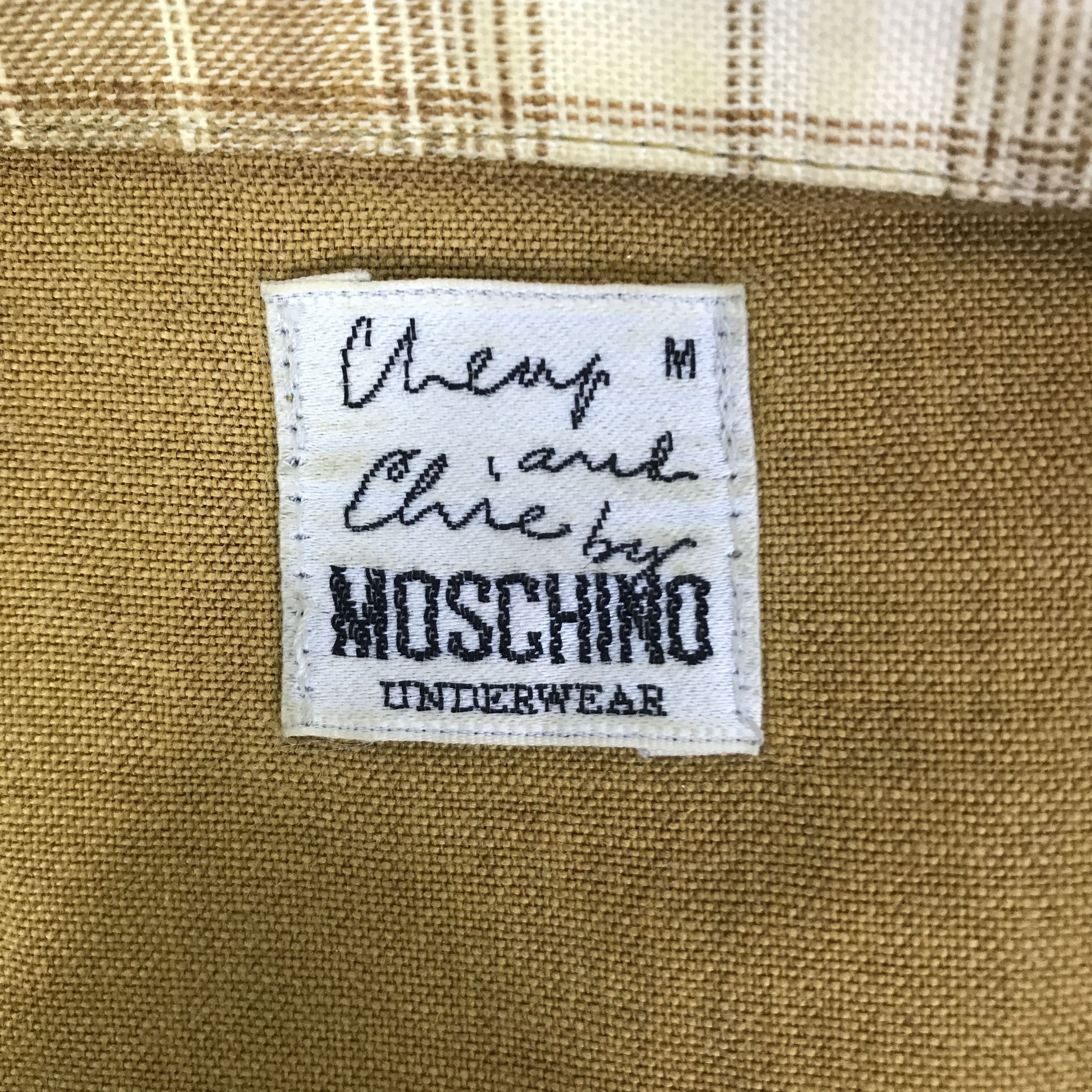 Moschino MOSCHINO BUTTON SHIRT K91B10 Size US M / EU 48-50 / 2 - 10 Thumbnail