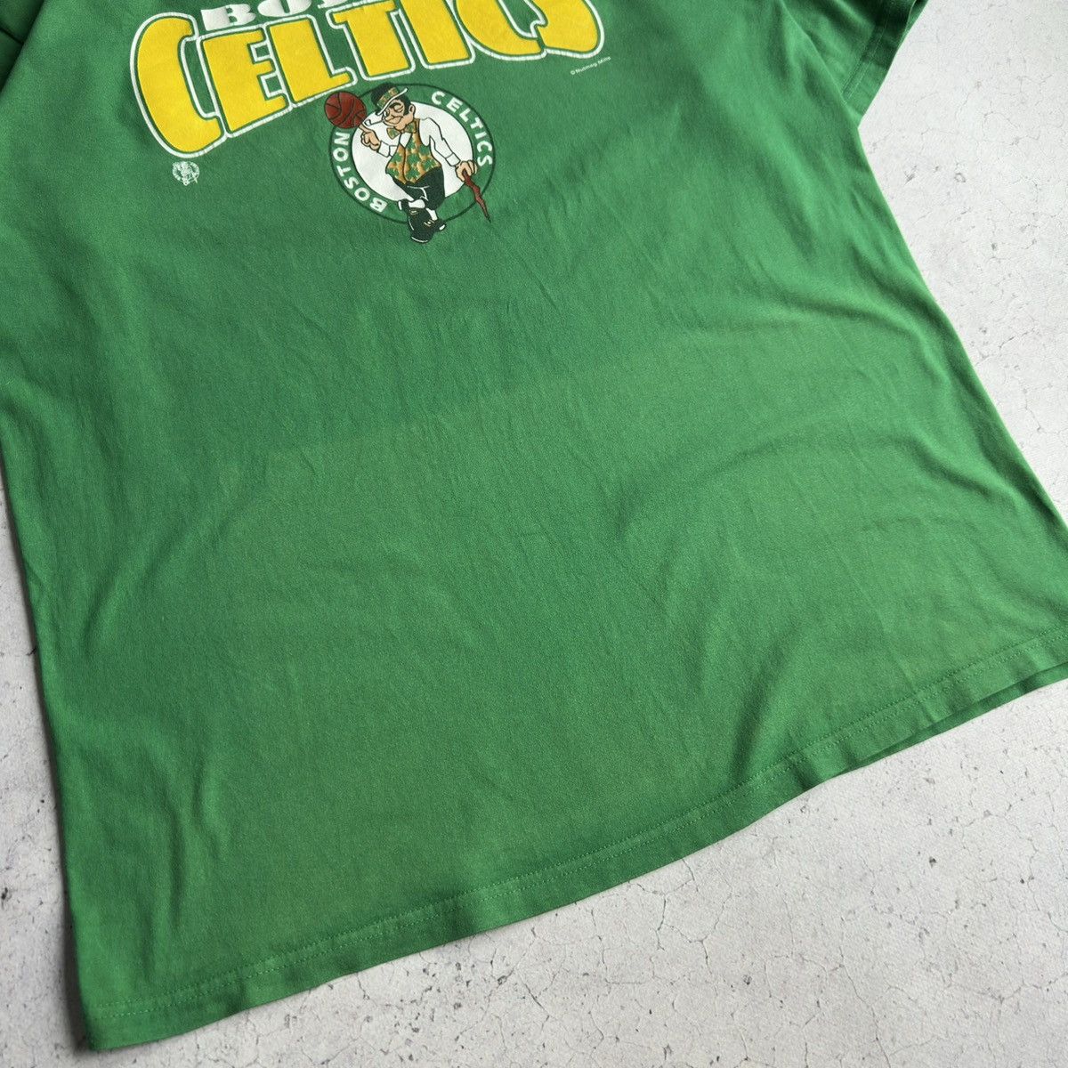 Nutmeg Vintage Nutmeg Boston Celtics NBA Tee Size US XL / EU 56 / 4 - 11 Thumbnail