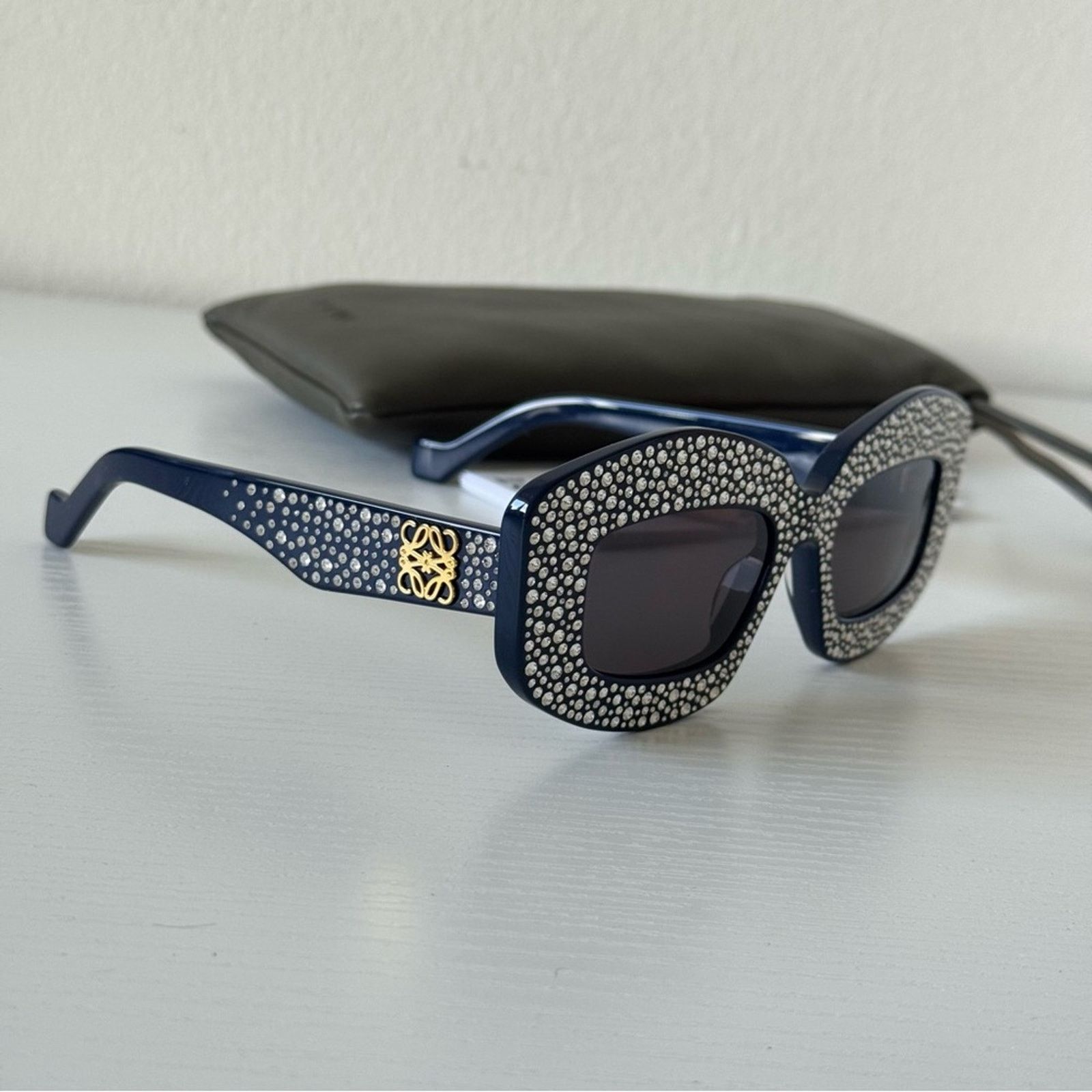 Loewe NWT Loewe Crystal Sunglasses LW4114IS 90A Blue Authentic Size ONE SIZE - 5 Thumbnail