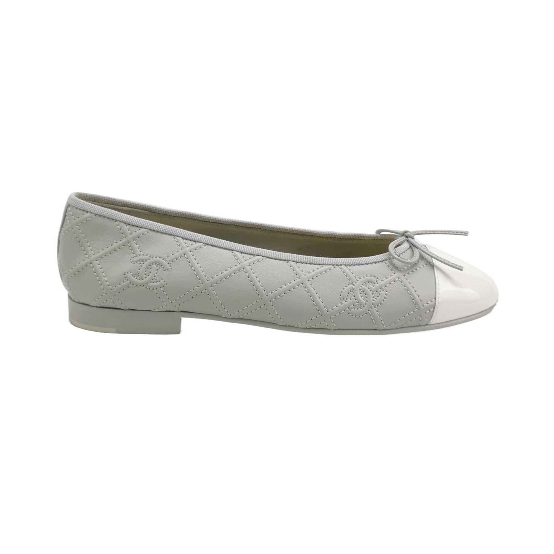 Chanel Chanel Women 8 Flats Size US 8 / IT 38 - 1 Thumbnail