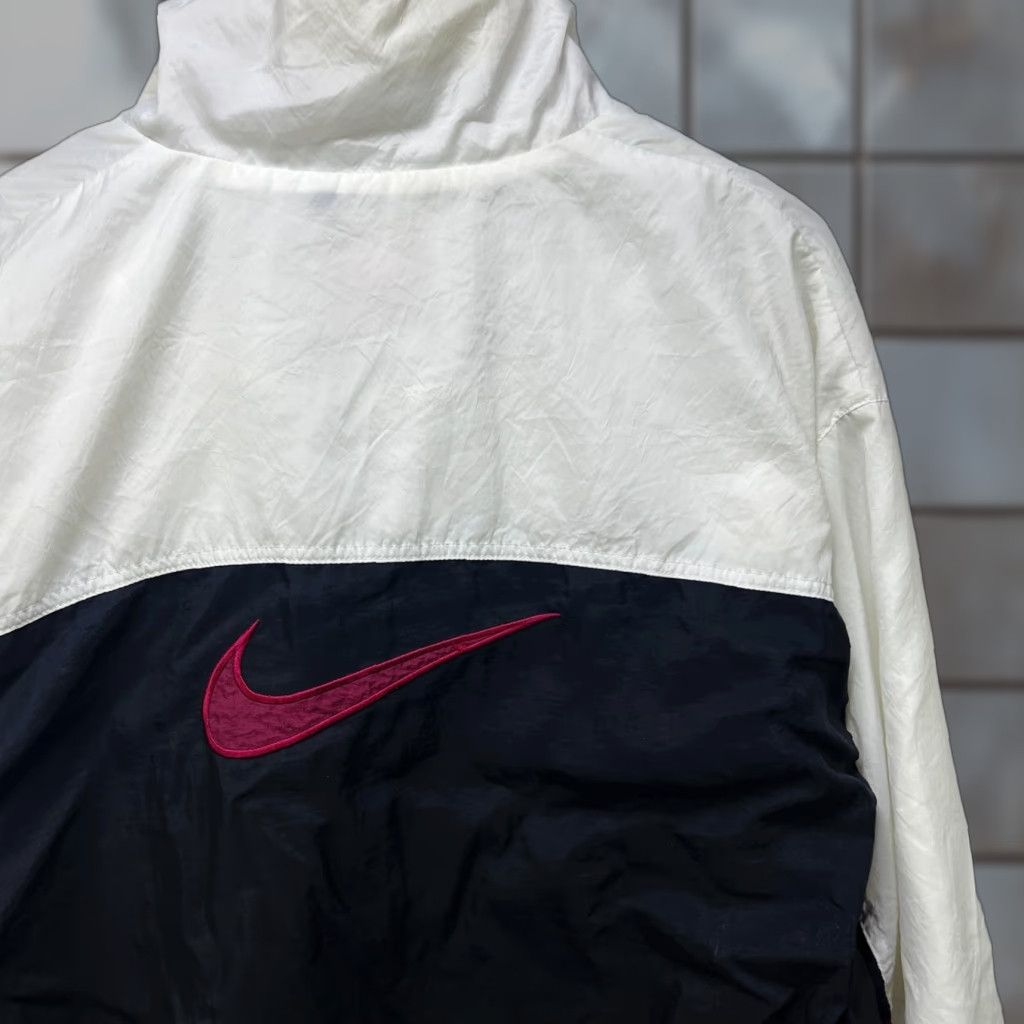 Nike VINTAGE Nike Windbreaker Jacket Swoosh Black 90s Logo 300 Warmth Adults L Regular Size US L / EU 52-54 / 3 - 1 Thumbnail