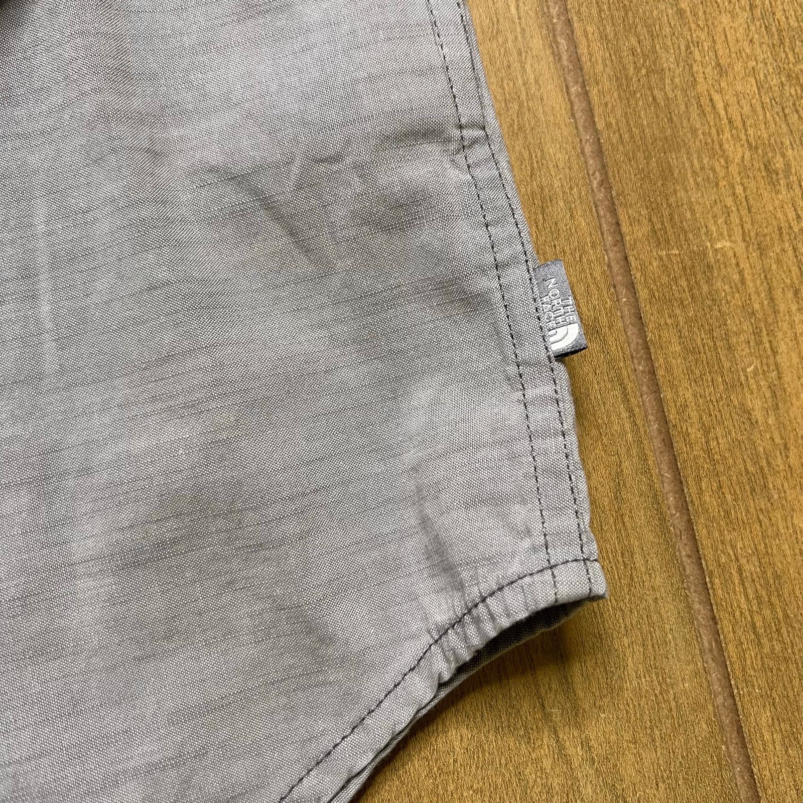 The North Face The North Face Button-Down Shirt, Men’s M Gray Long-Sleeve Size US M / EU 48-50 / 2 - 8 Thumbnail