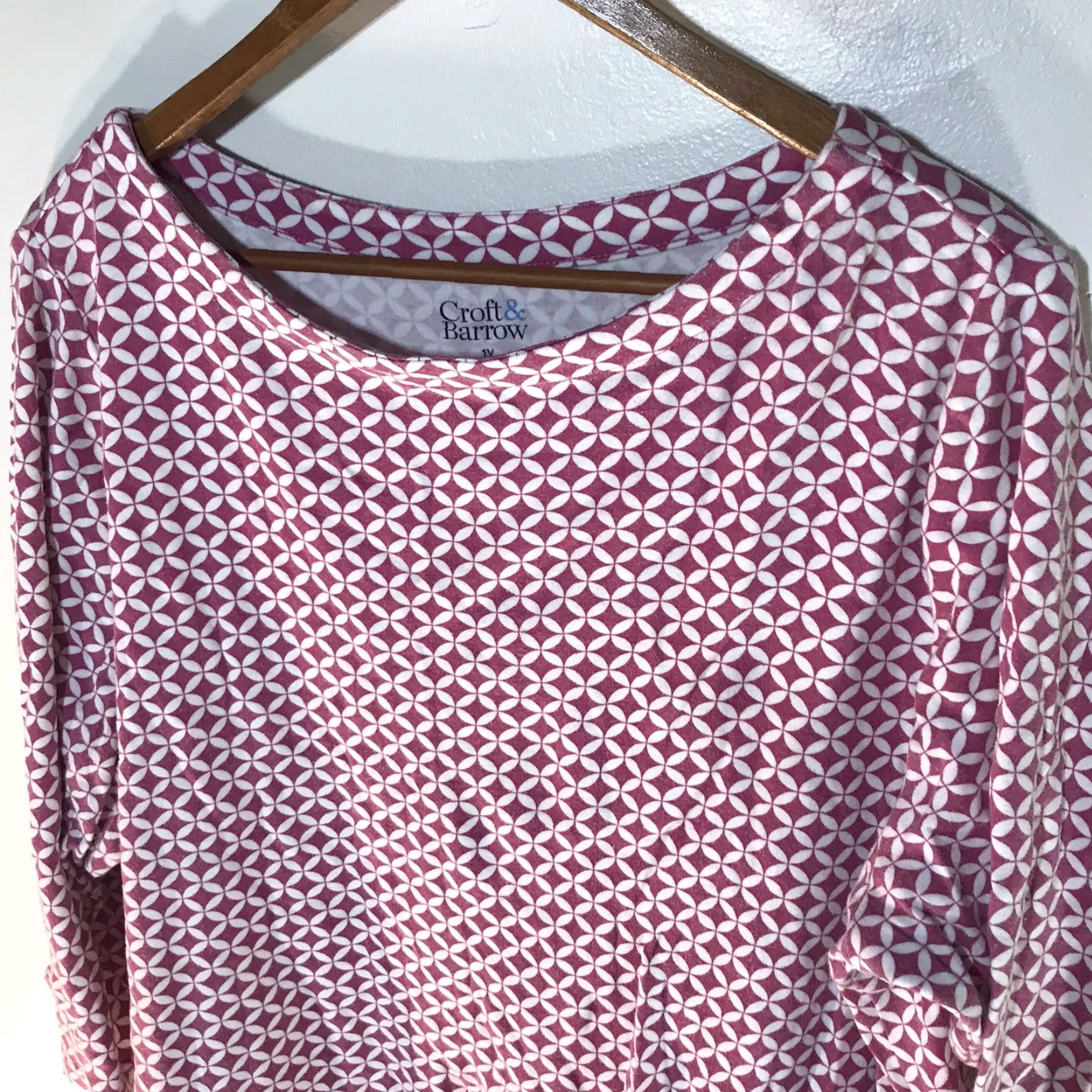 Croft & Barrow Croft & Barrow Women's Plus Size Cropped Knit Top 3/4 Sleeve Pink White Geometric Casual Blouse Size XL / US 12-14 / IT 48-50 - 2 Thumbnail