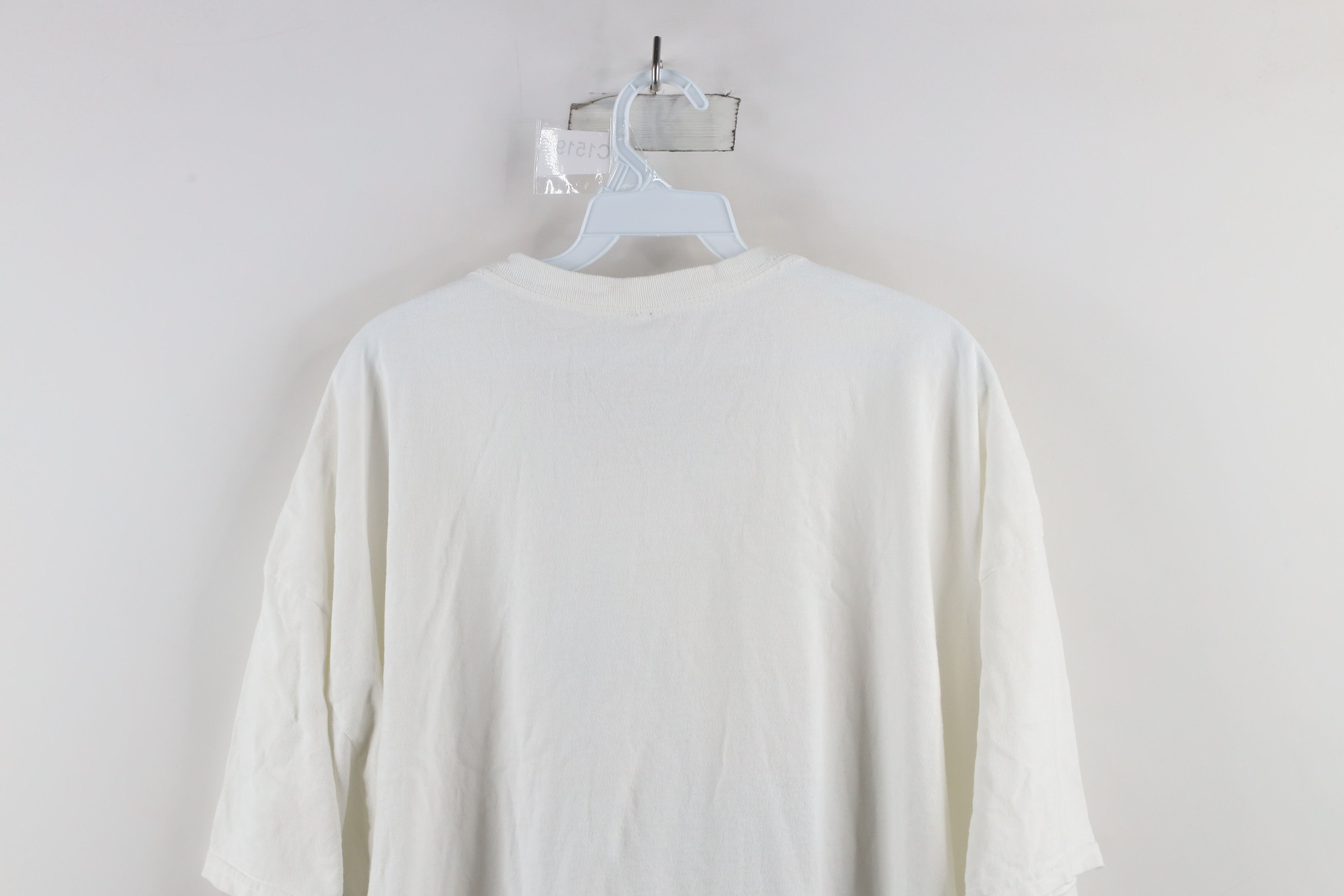 Vintage Vintage Fiat Chrysler Out Jeep Motors Car T-Shirt White Size US XXL / EU 58 / 5 - 8 Thumbnail