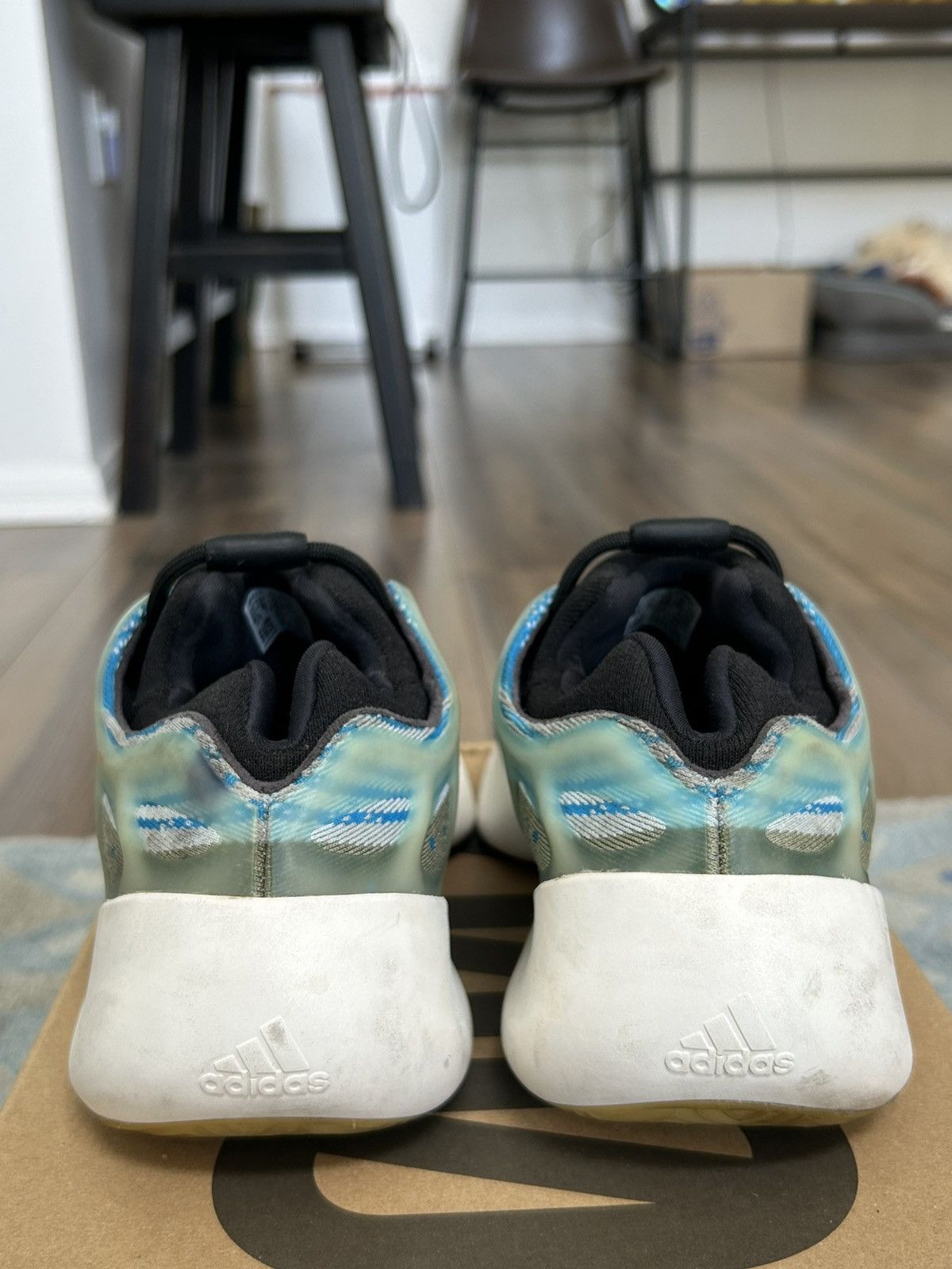 Yeezy Adidas Yeezy 700 v3 Size US 8.5 / EU 41-42 - 7 Thumbnail