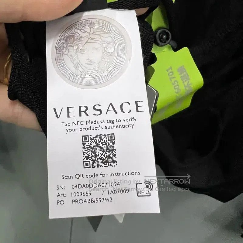Versace Versace Black Wool Long Sleeve Pullover . Size XXS / US 00 / IT 34 - 4 Thumbnail