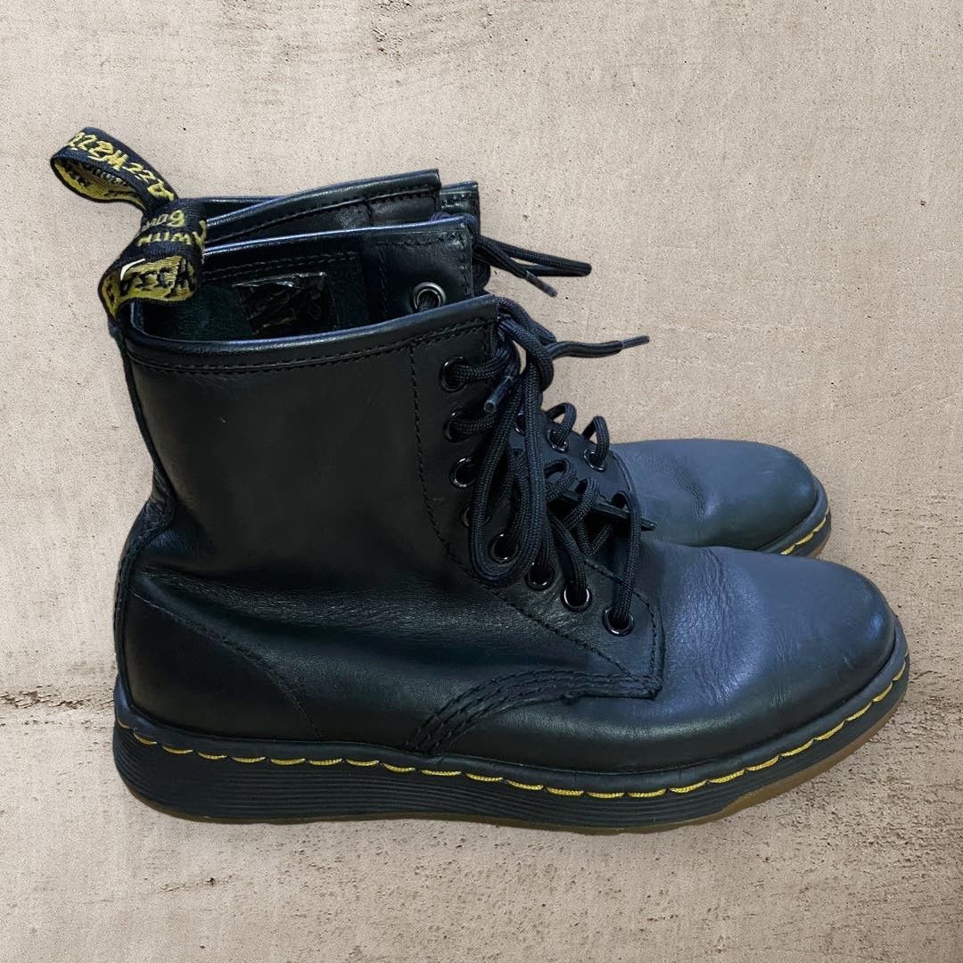 Martens newton fashion black