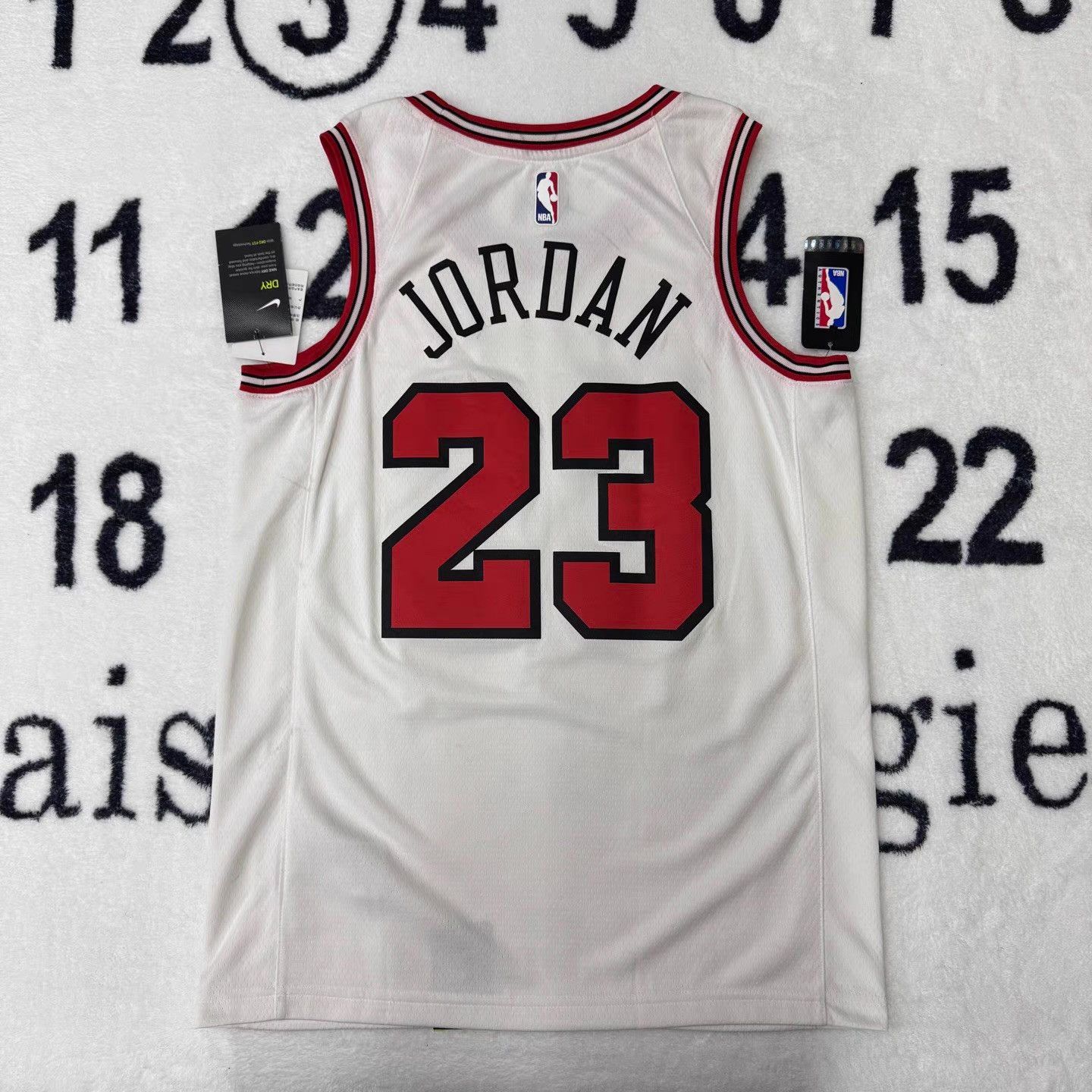 Jordan Brand Jordan Chicago Bulls Jersey, White & Red Q10 Size US M / EU 48-50 / 2 - 1 Thumbnail