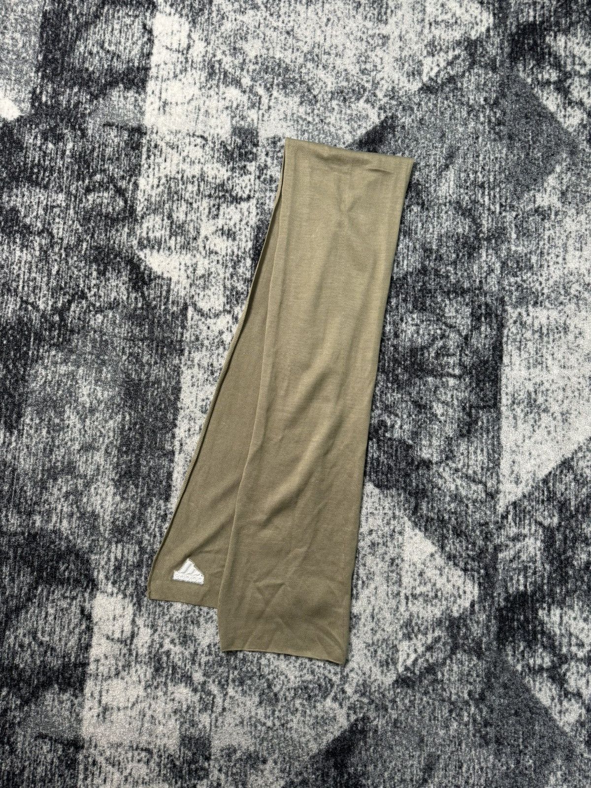 Adidas × Vintage Vintage Adidas Scarf Beige Performance Logo Y2K STYLE 90s Size ONE SIZE - 5 Thumbnail