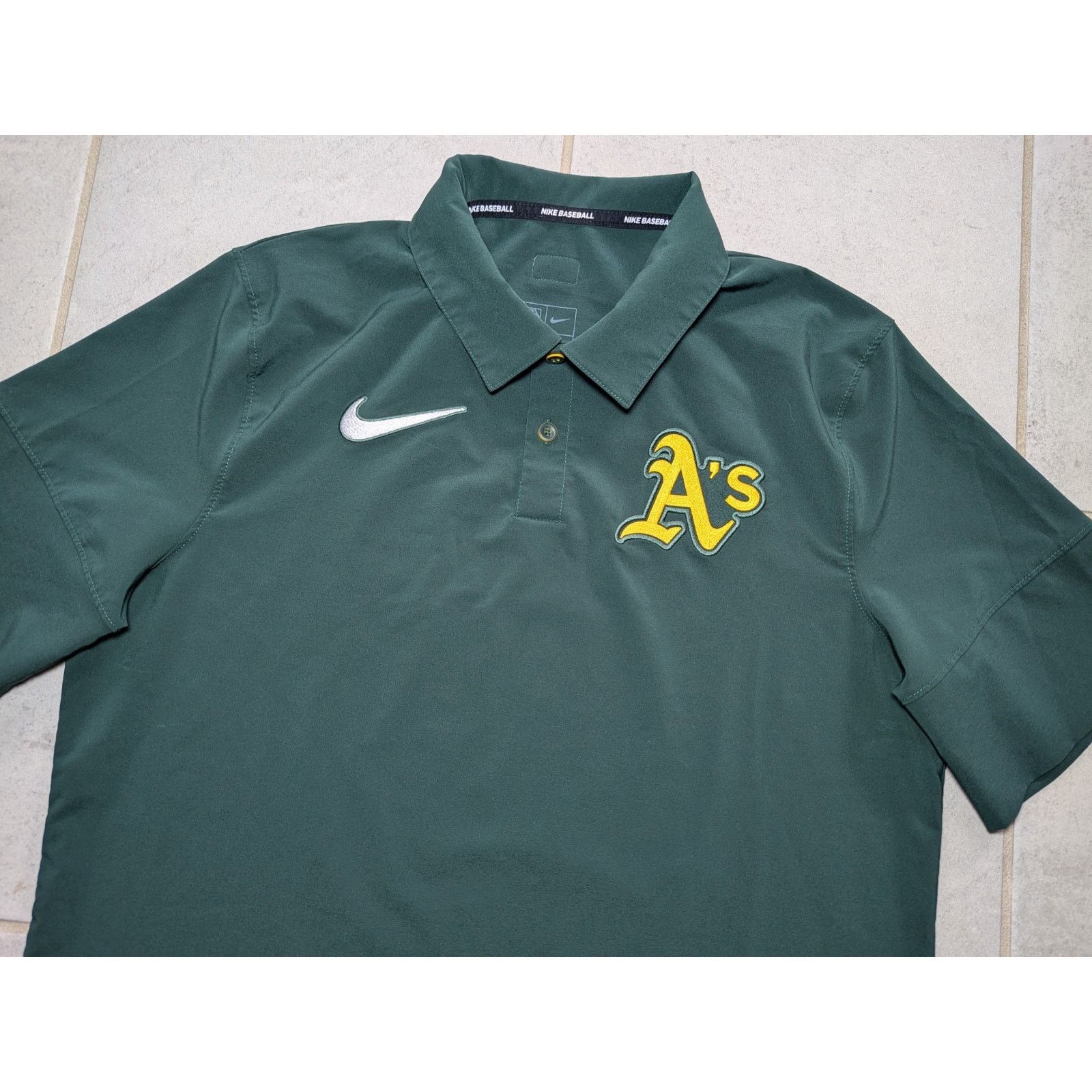 Nike Oakland Athletics Men's Medium Nike Baseball Polo Shirt MLB Size US M / EU 48-50 / 2 - 3 Thumbnail
