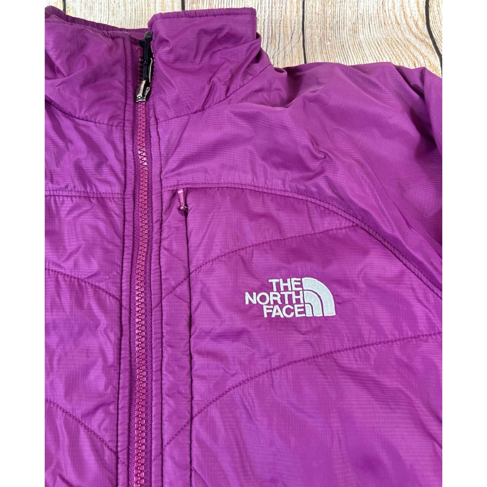 The North Face VINTAGE? (no) The North Face Primaloft Puffer Jacket Women M Fuchsia Quilted Medium Women Moms? Size M / US 6-8 / IT 42-44 - 6 Thumbnail