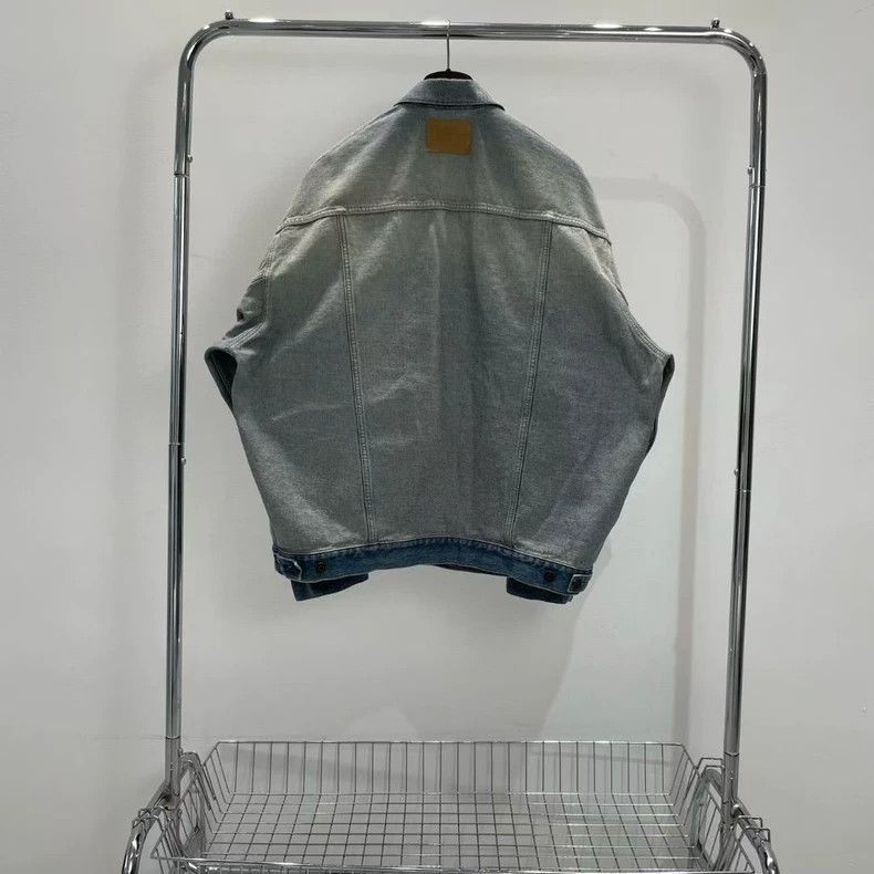 Balenciaga balenciaga washed denim jacket Size US S / EU 44-46 / 1 - 2 Thumbnail