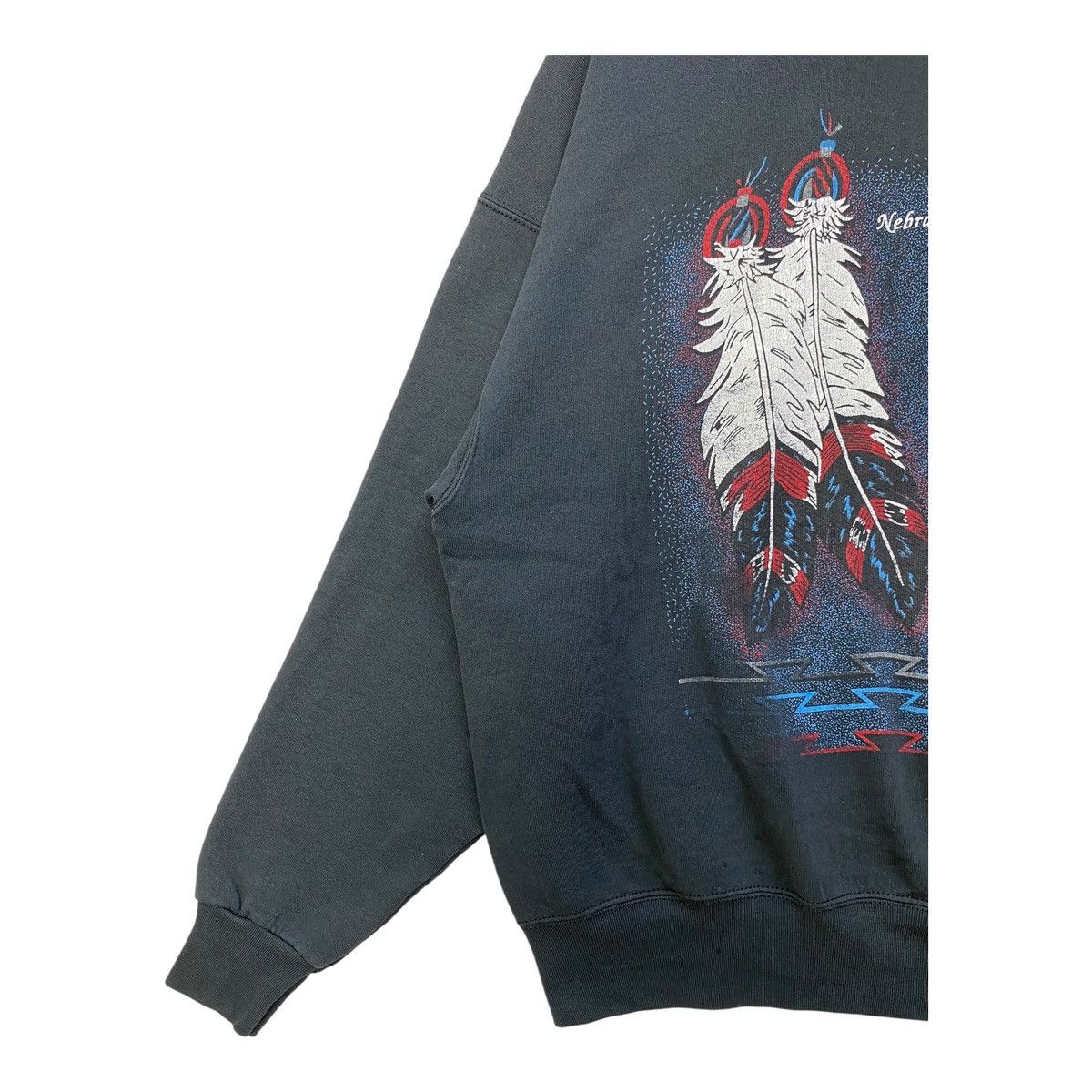 Native Vintage 90s Sweatshirt Nebraska Native American FeatherPrint Size US XL / EU 56 / 4 - 4 Thumbnail