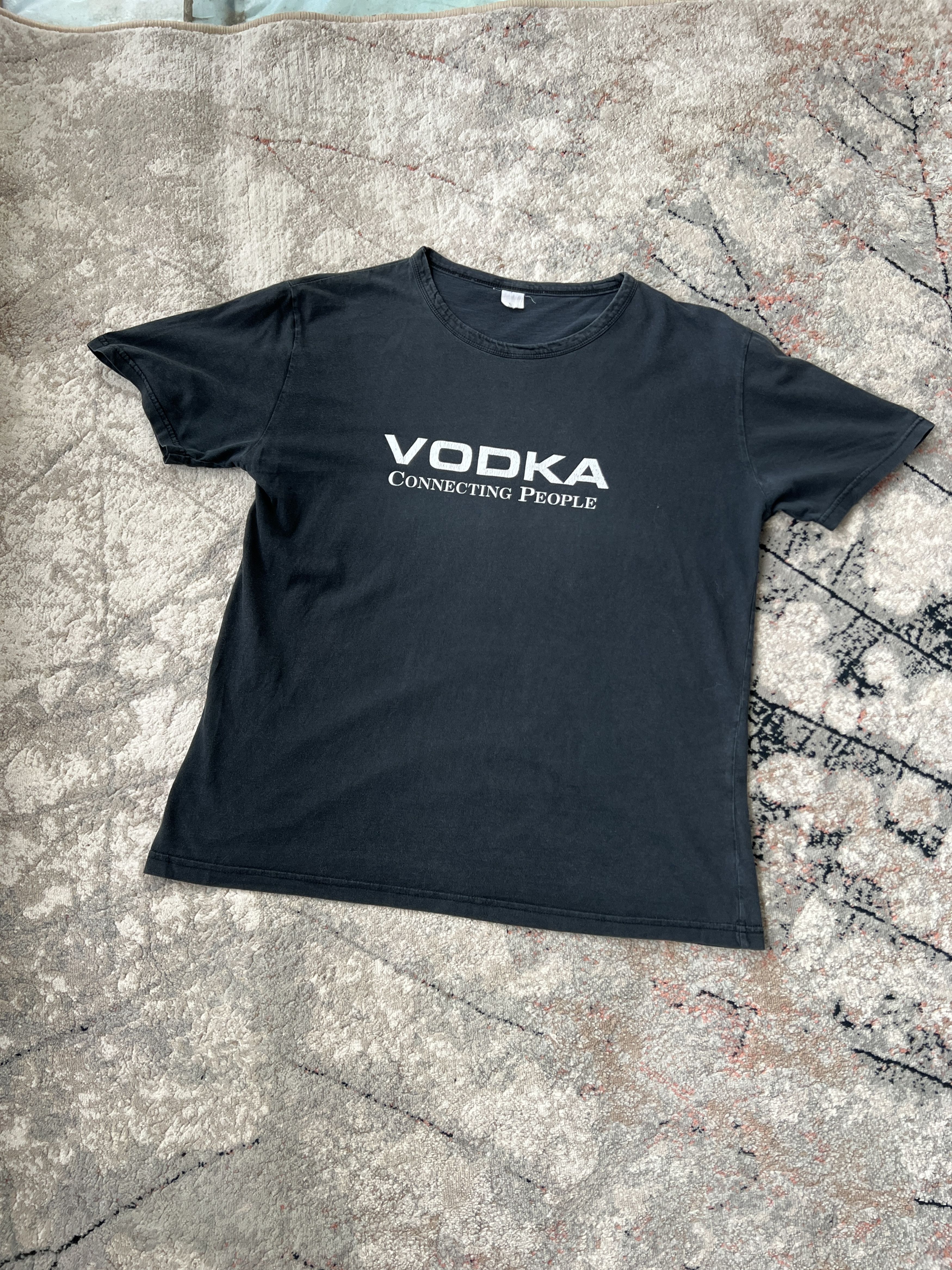 Vintage Vodka Connecting People Tee Size US XL / EU 56 / 4 - 1 Thumbnail