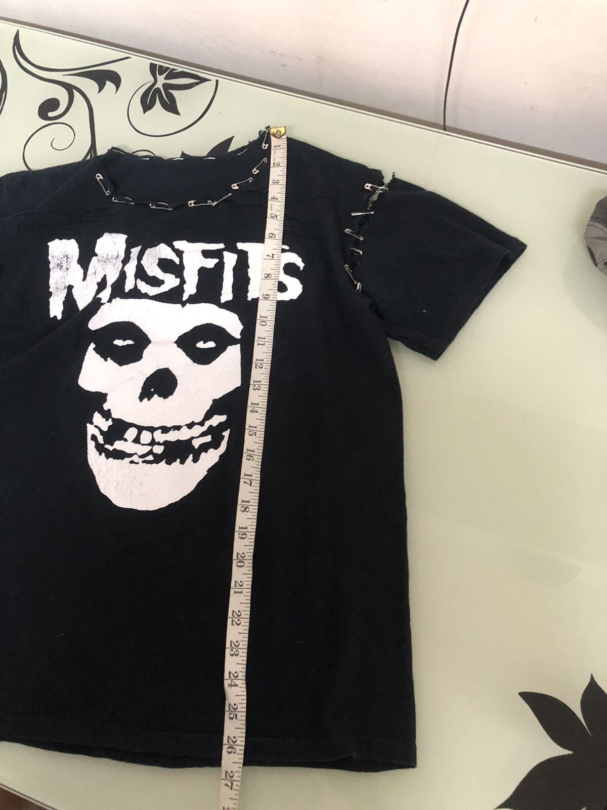Misfits Rare Vintage Misfits Bondage Punk Distressed Tshirt Size US S / EU 44-46 / 1 - 18 Thumbnail