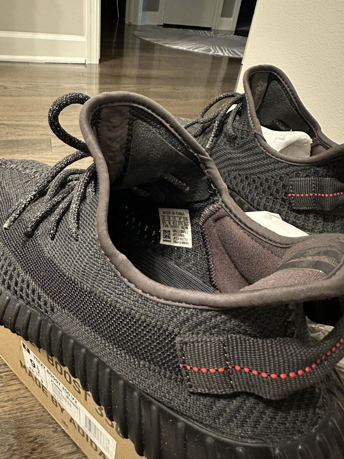 Adidas Yeezy Boost 350 V2 Size US 9.5 / EU 42-43 - 4 Thumbnail