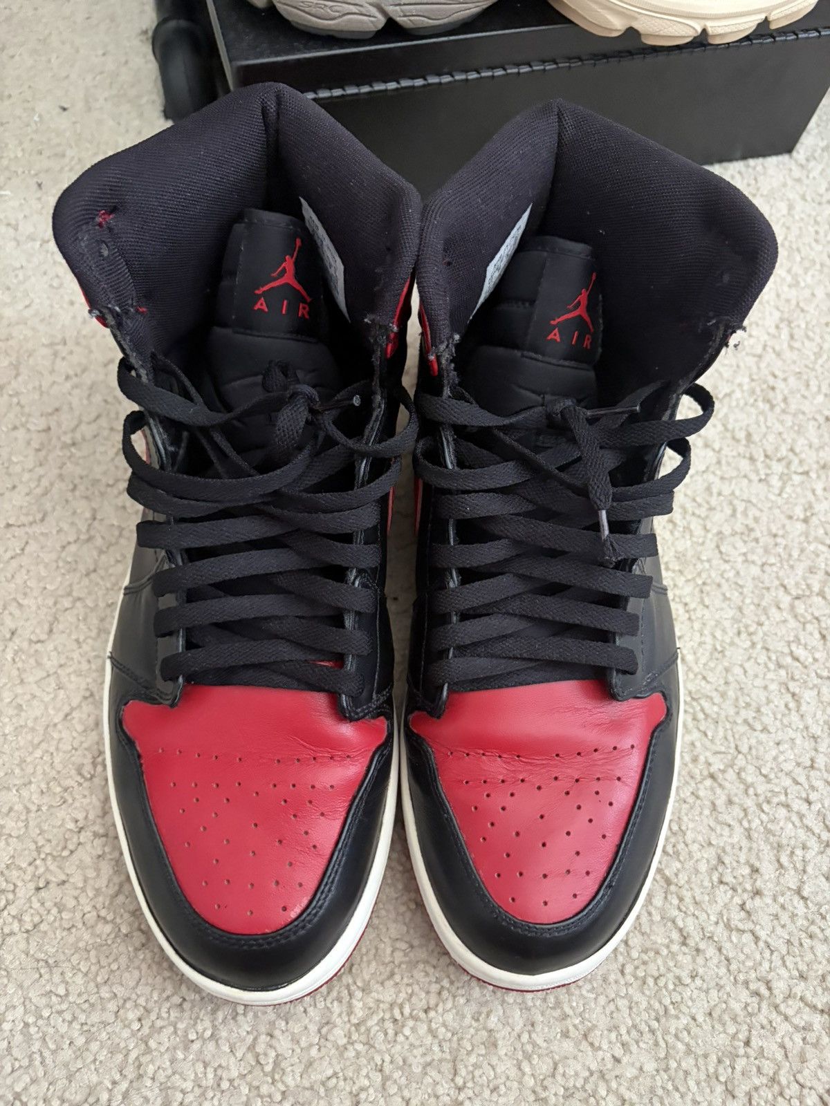 Jordan Brand Air Jordan 1 High Retro DMP Chicago Bulls 2009 Bred VNDS Size US 11 / EU 44 - 4 Thumbnail