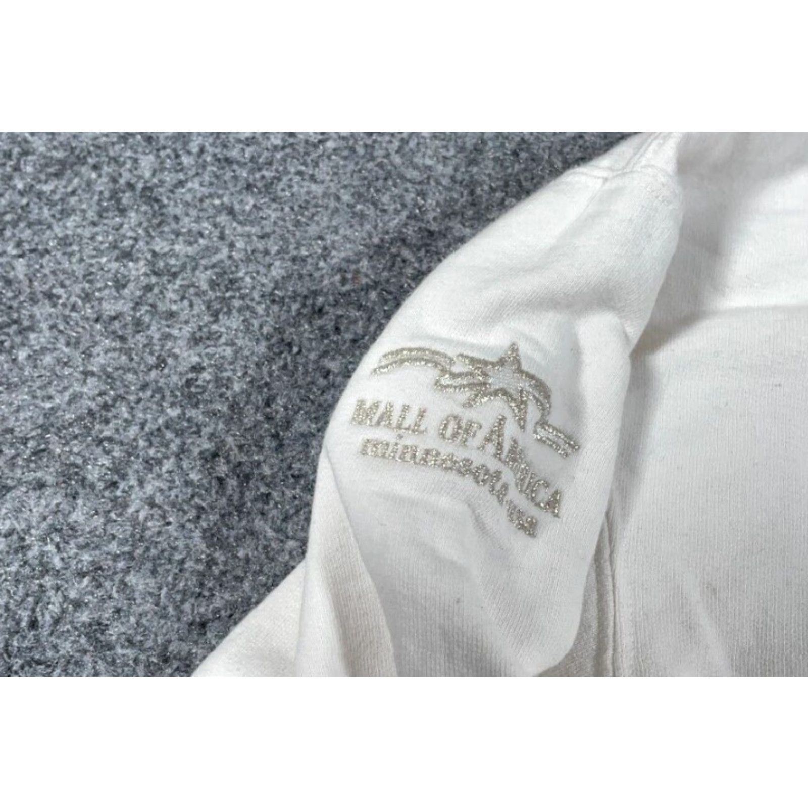 Vintage VINTAGE 90s Mall Princess Sweatshirt Women's Medium White Graphic Pullover Tiara Logo Size M / US 6-8 / IT 42-44 - 6 Thumbnail