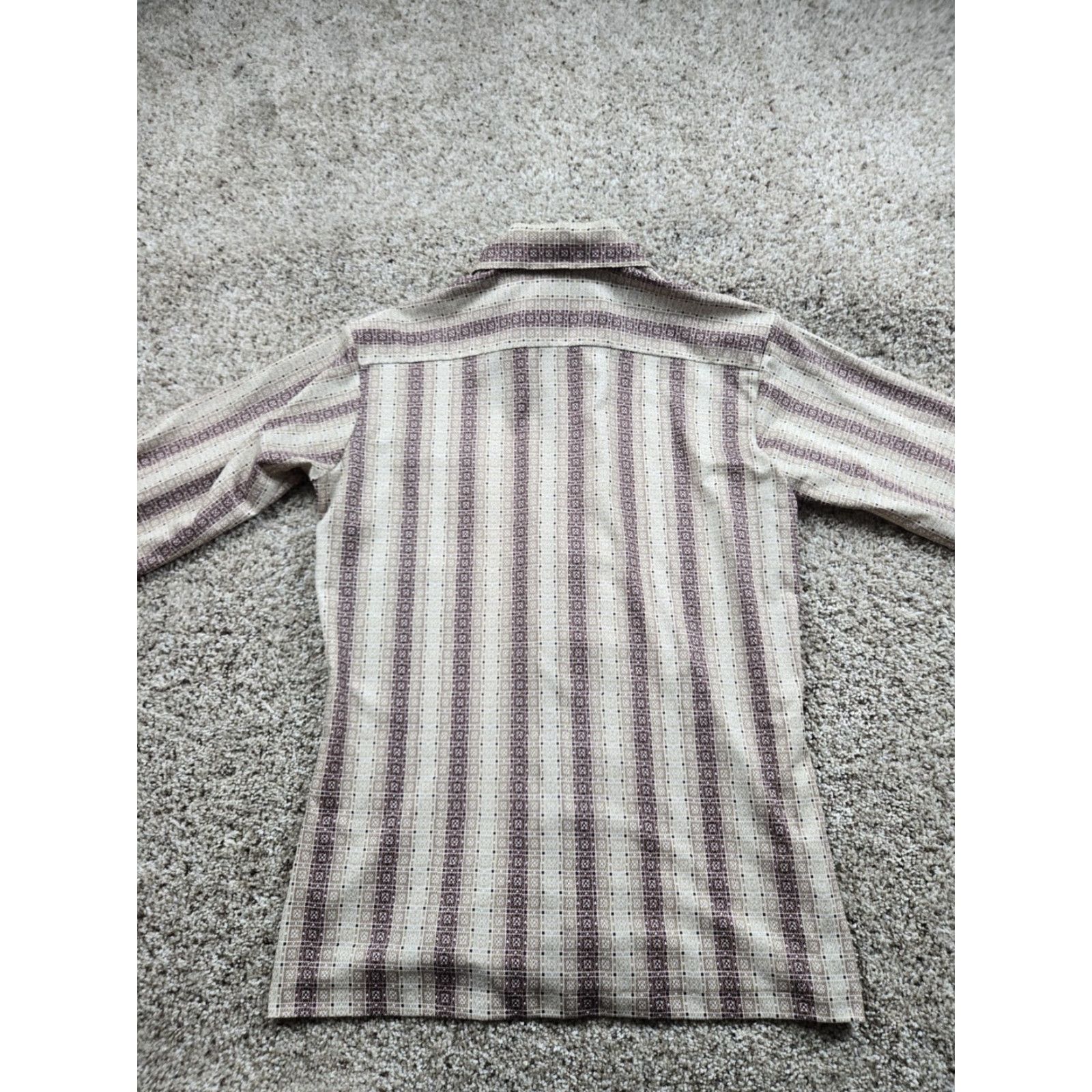 Vintage VINTAGE Joel Of California Shirt Large Brown Clover Print Point Collar 70s Disco Long Sleeve Polyester Button-Front Mens L Brown Clover Print Shirt Size US L / EU 52-54 / 3 - 6 Thumbnail