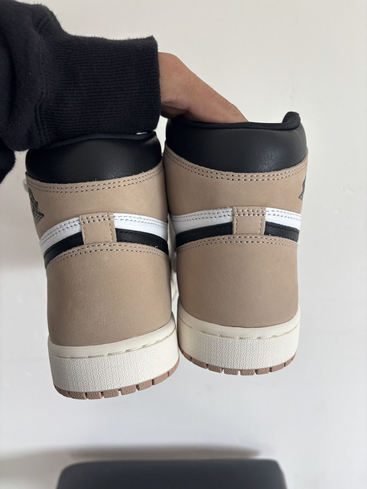Jordan Brand Jordan 1 High OG W Latte Size US 9 / EU 42 - 7 Thumbnail