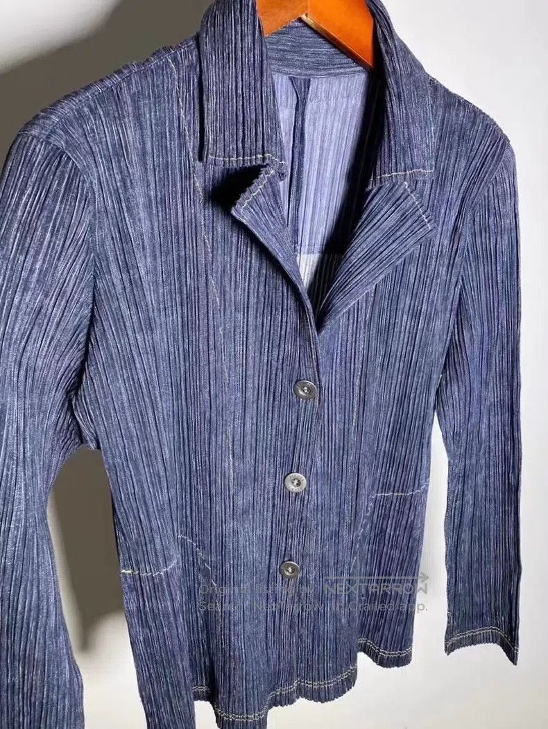 Issey Miyake Issey Miyake Blue Coat Size L / US 10 / IT 46 - 1 Thumbnail