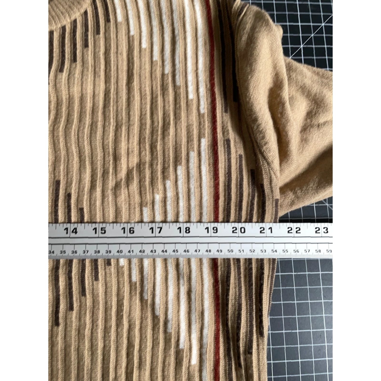 Vintage VINTAGE Miko Sweater Mens Large XL Beige Wool Blend Diamond Pattern Crew Neck Pullover Knit Casual Size US L / EU 52-54 / 3 - 5 Thumbnail