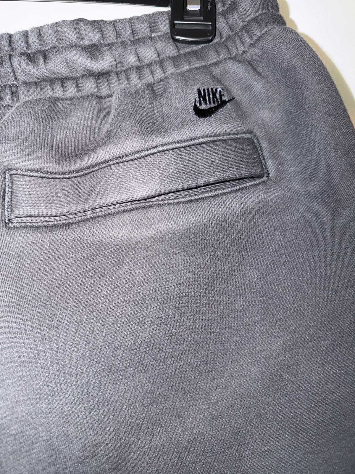 Nike Nike Tech Fleece 6 Inch Shorts Men’s Charcoal Grey Size M Size US 34 / EU 50 - 7 Thumbnail