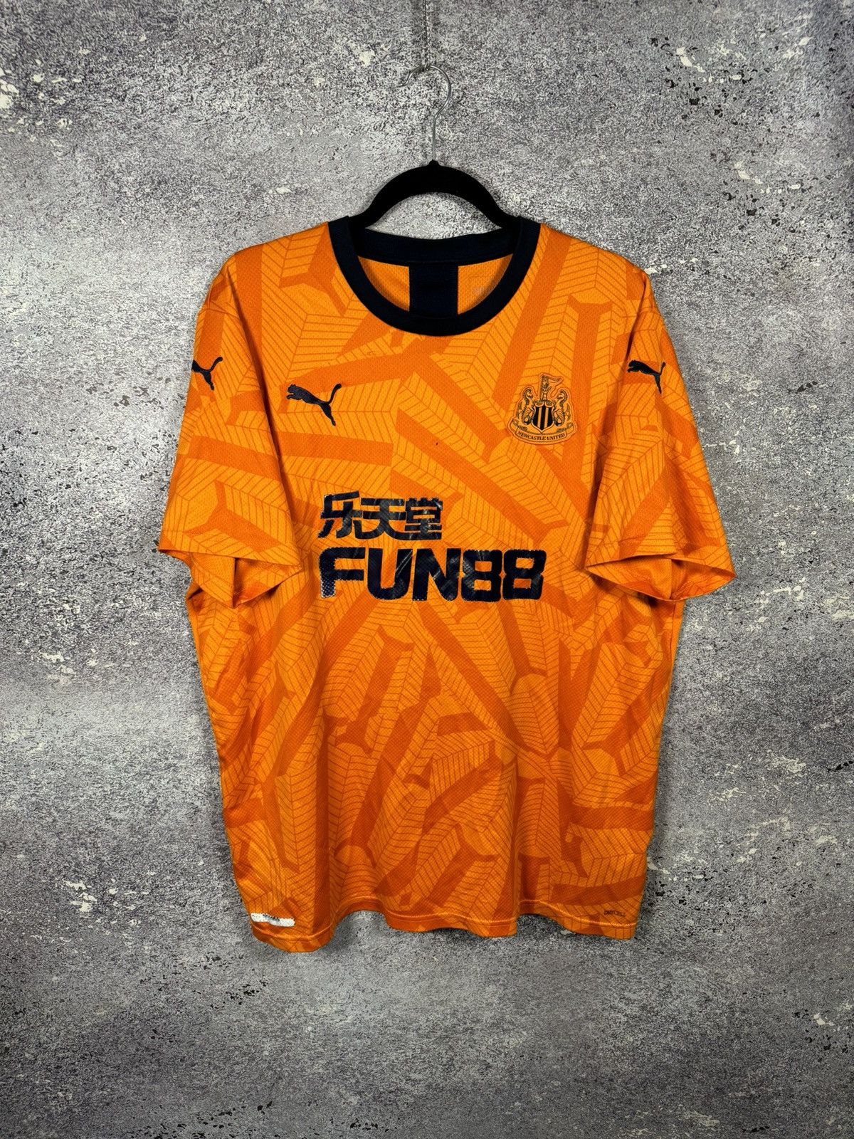 Puma × Vintage Vintage Newcastle United 2019/20 Third Puma Soccer Jersey Size US XXL / EU 58 / 5 - 1 Thumbnail