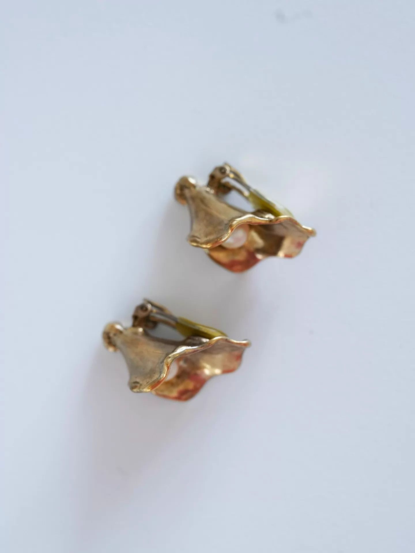 Yves Saint Laurent YSL Vintage Calla Lily Pearl Clip-On Earrings Size ONE SIZE - 4 Thumbnail