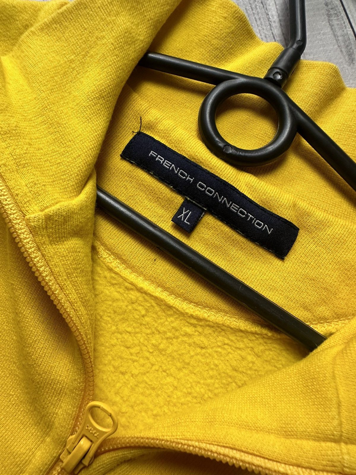 Vintage Vintage Brazil soccer jacket logo yellow size L Size US L / EU 52-54 / 3 - 5 Thumbnail