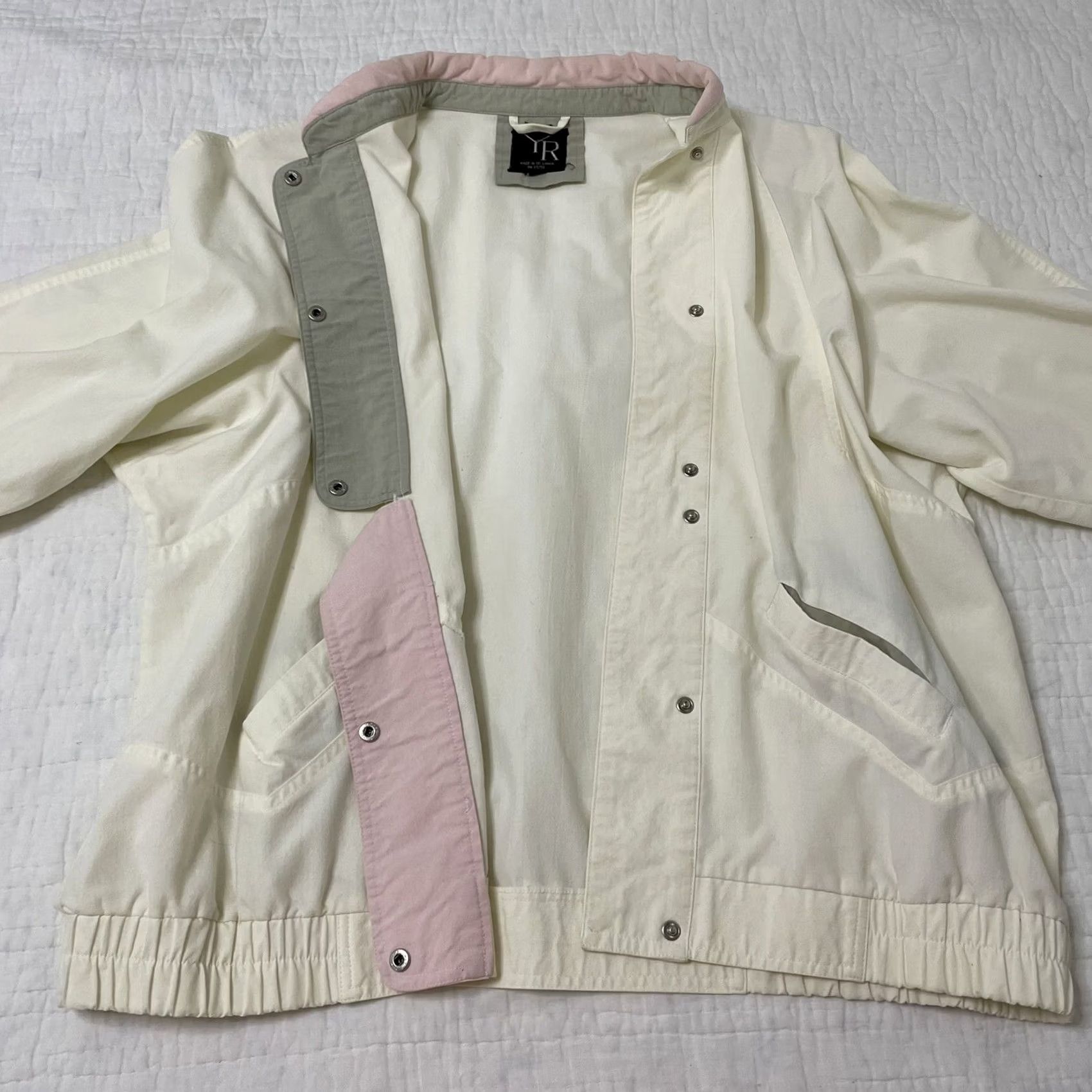 Vintage VINTAGE YR Women's Jacket 2XL Snap Button Shoulder Pads Cream Pink Green 80s Retro Windbreaker Jacket Size XXL / US 16-18 / IT 52-54 - 4 Thumbnail