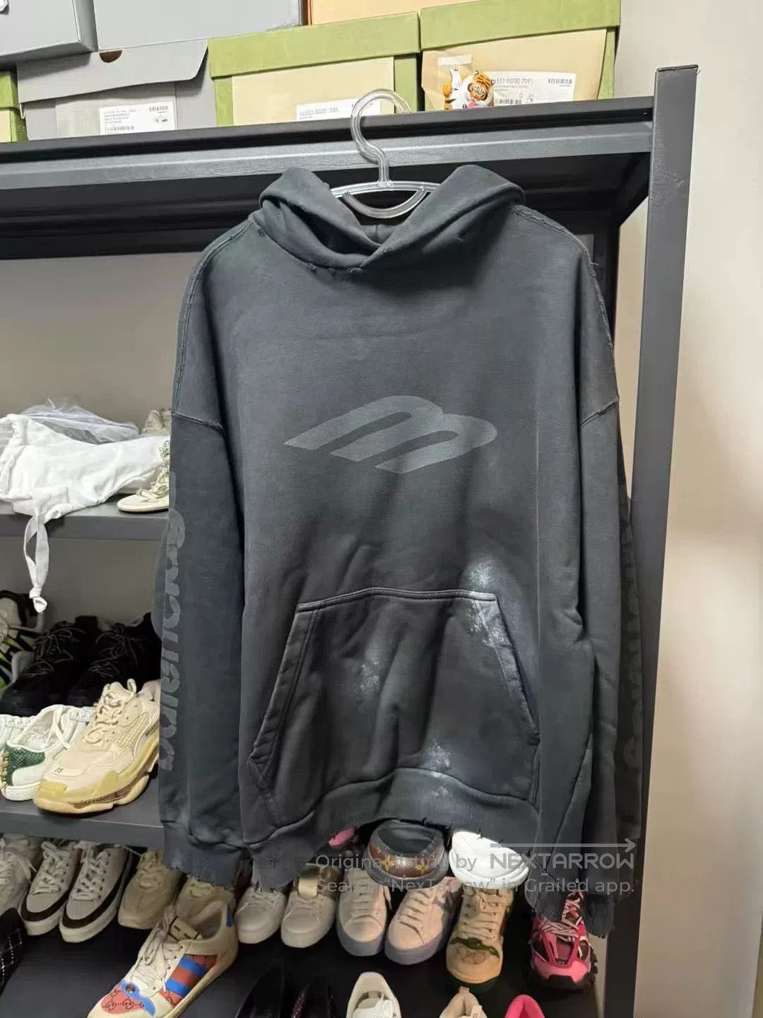 Balenciaga balenciaga 3b splash hoodie in gray. Size US L / EU 52-54 / 3 - 1 Thumbnail