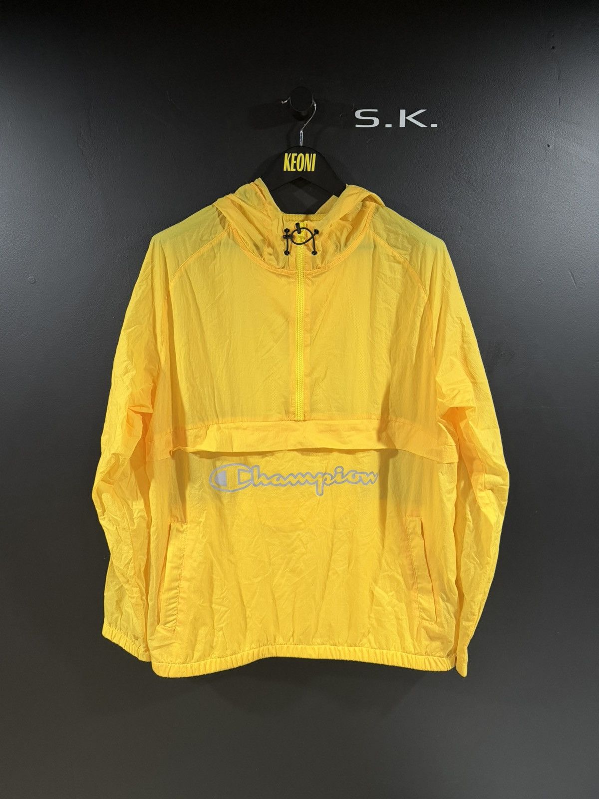 Vintage 2010s Vintage Champion Yellow Nylon Hooded Windbreaker XL Size US XL / EU 56 / 4 - 1 Thumbnail