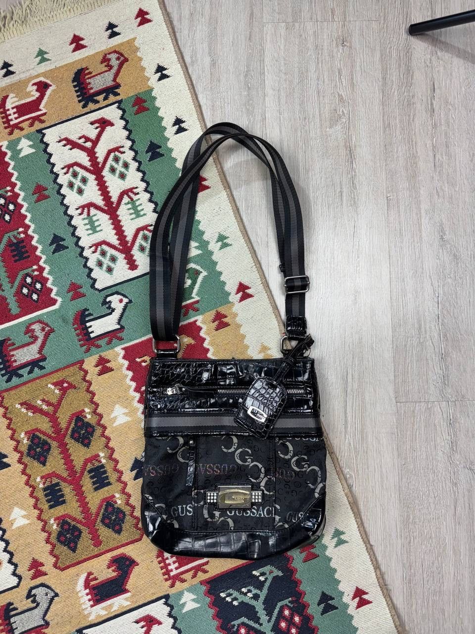 Japanese Brand × Vintage Vintage Guess Style Y2K Bag Size ONE SIZE - 5 Thumbnail