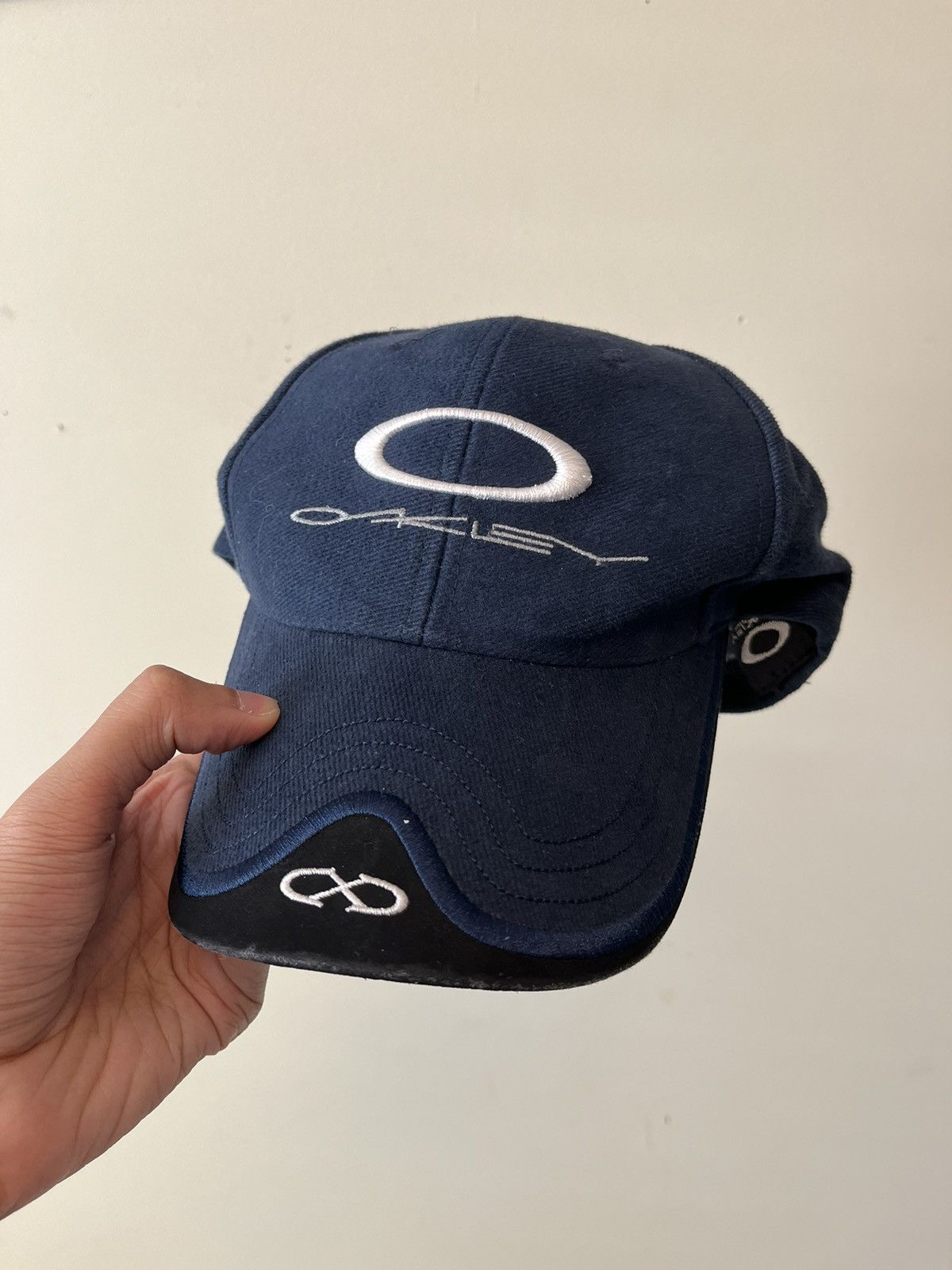 image of 90's Oakley Sport Dad Hat Cap in Navy, Men's