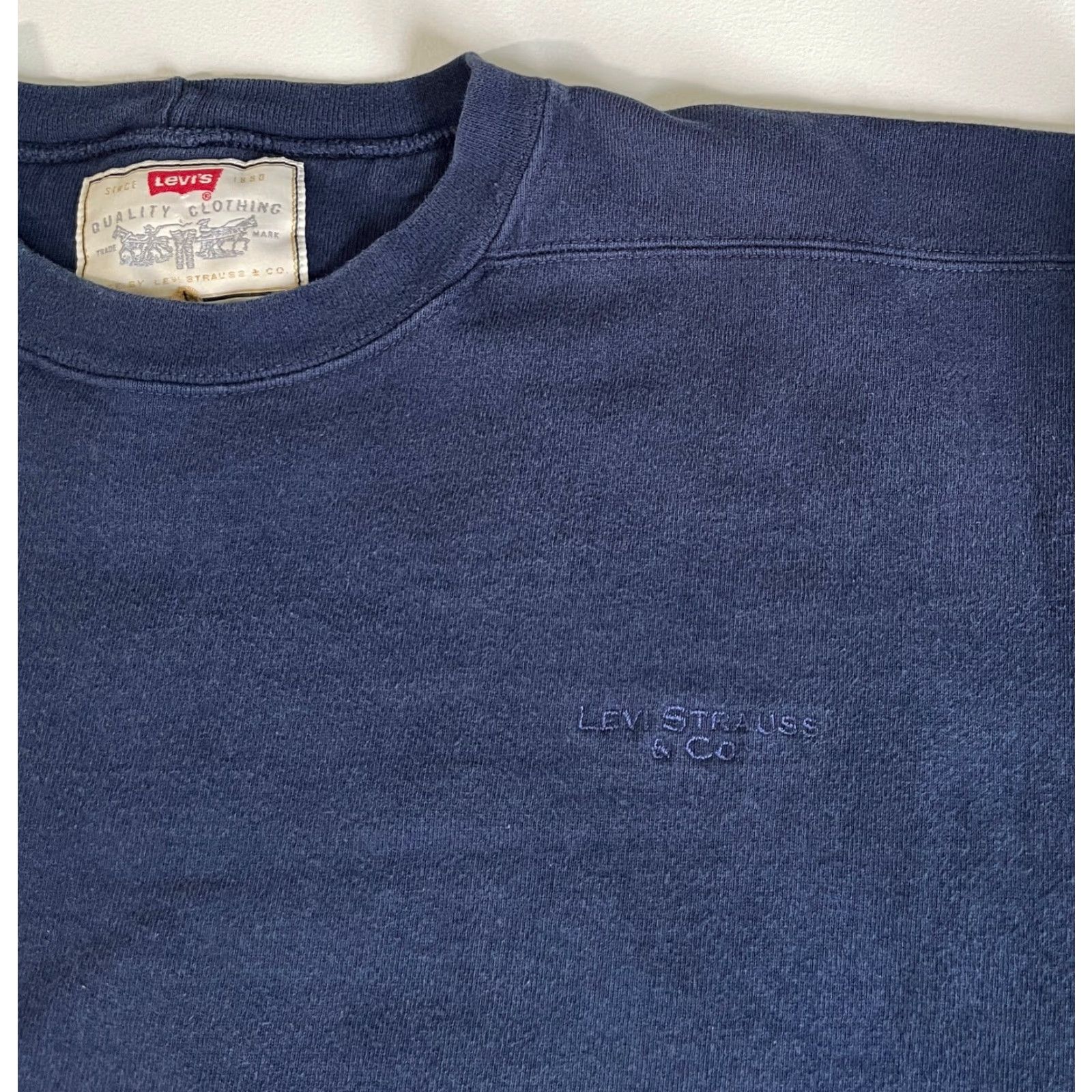 Levi's VINTAGE Levi's Sweatshirt Main Selling Point: Heavyweight Crewneck Navy 90s USA Made Size L Mens Size US L / EU 52-54 / 3 - 6 Thumbnail
