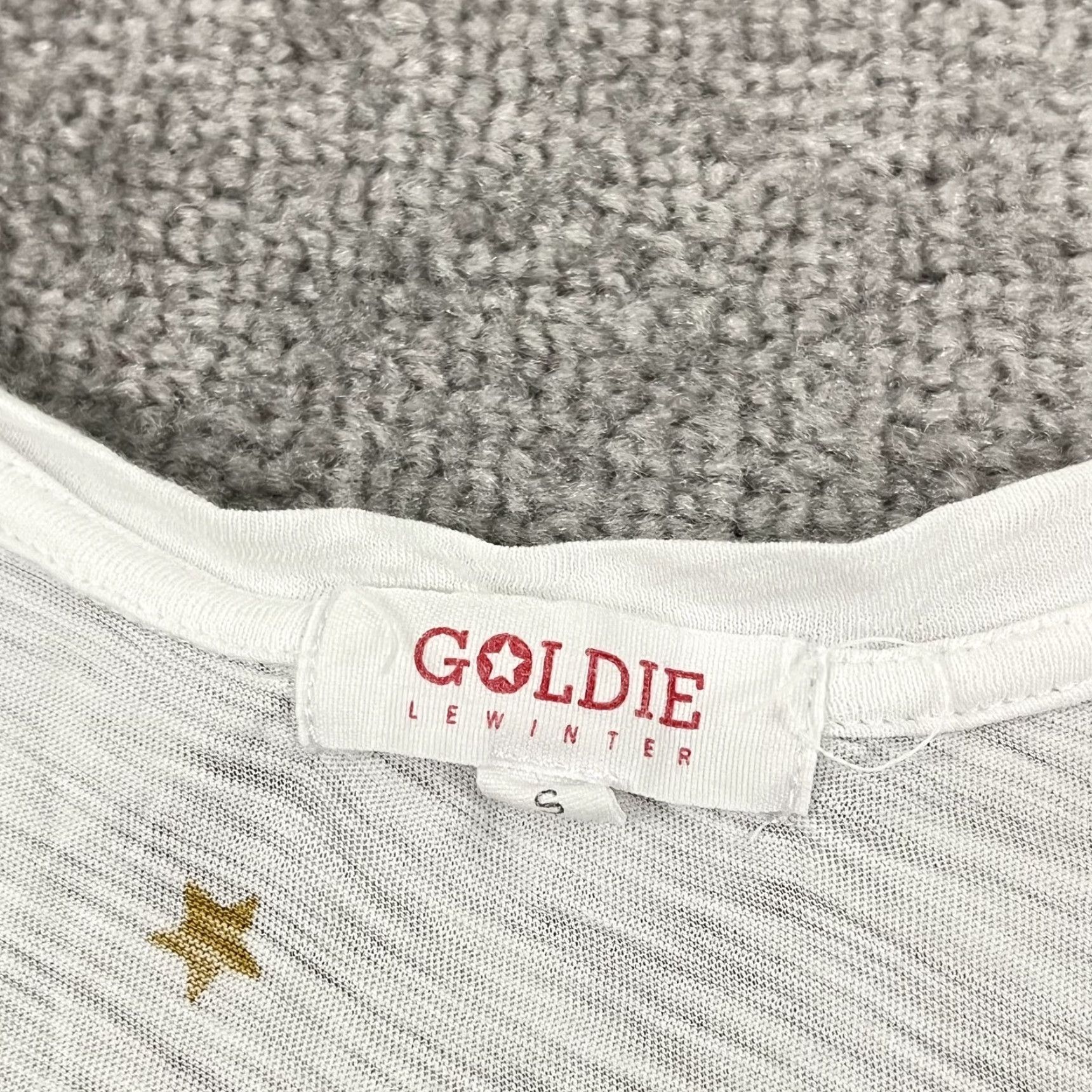 Vintage Goldie Womens Short Sleeve Blouse Top Small White Gold Star Print Casual Shirt Size S / US 4 / IT 40 - 2 Thumbnail