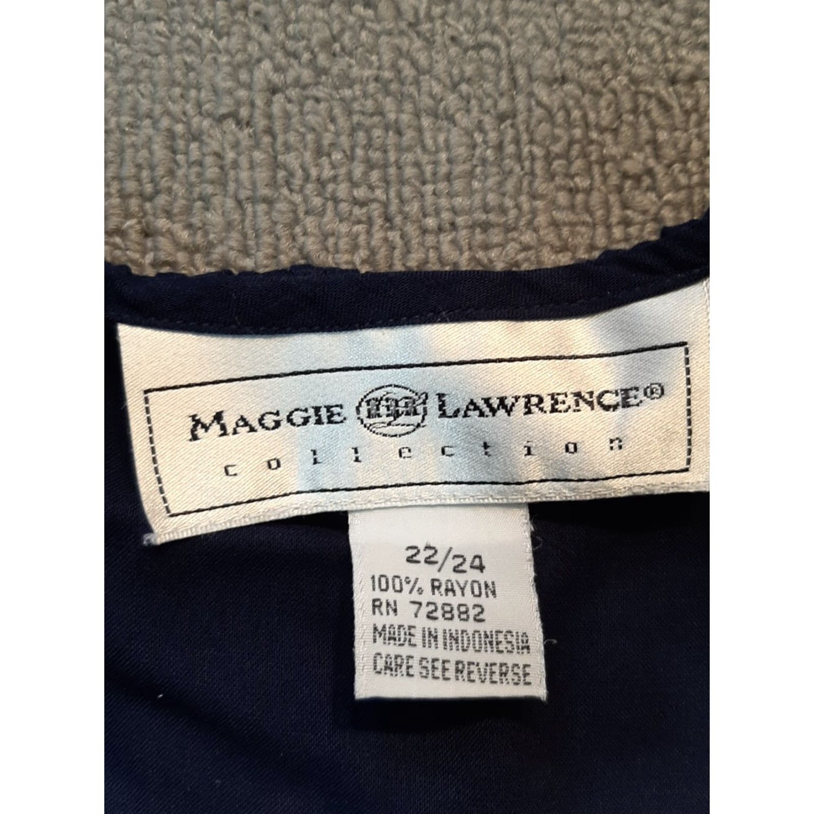Vintage Maggie Lawrence Button-Up Shirt Blue Short Sleeve 100% Rayon Size 22/24 Women Blouse Size 3XL / US 20-22 - 3 Thumbnail